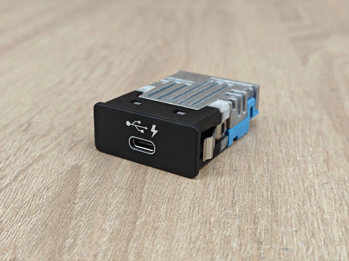 USB C poort BMW G30 G26 G20