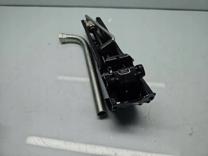 Macaco Volkswagen usado OEM 3AA011031B para Passat CC image 3