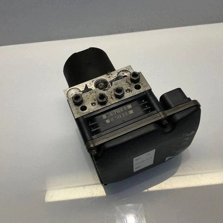 ABS ESP-pumppu OEM 2114313712 Mercedes W211:lle