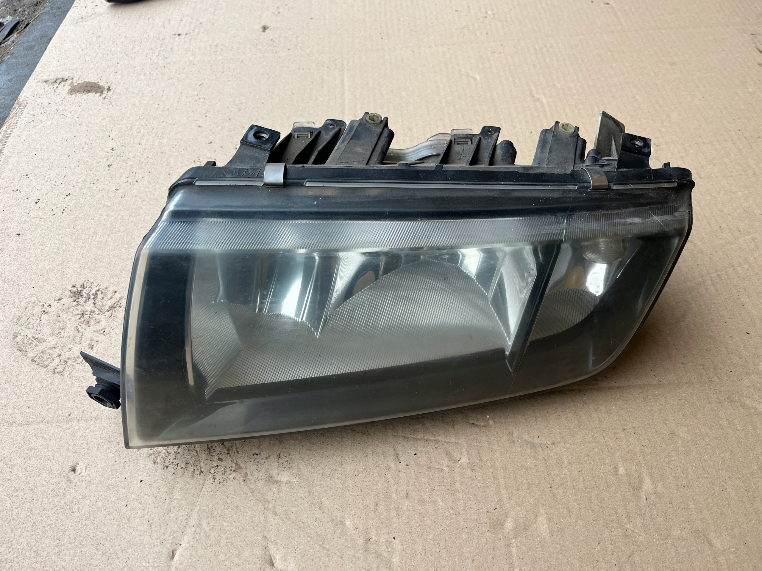 Linker koplamp Skoda Fabia I 1999-2007 image 2