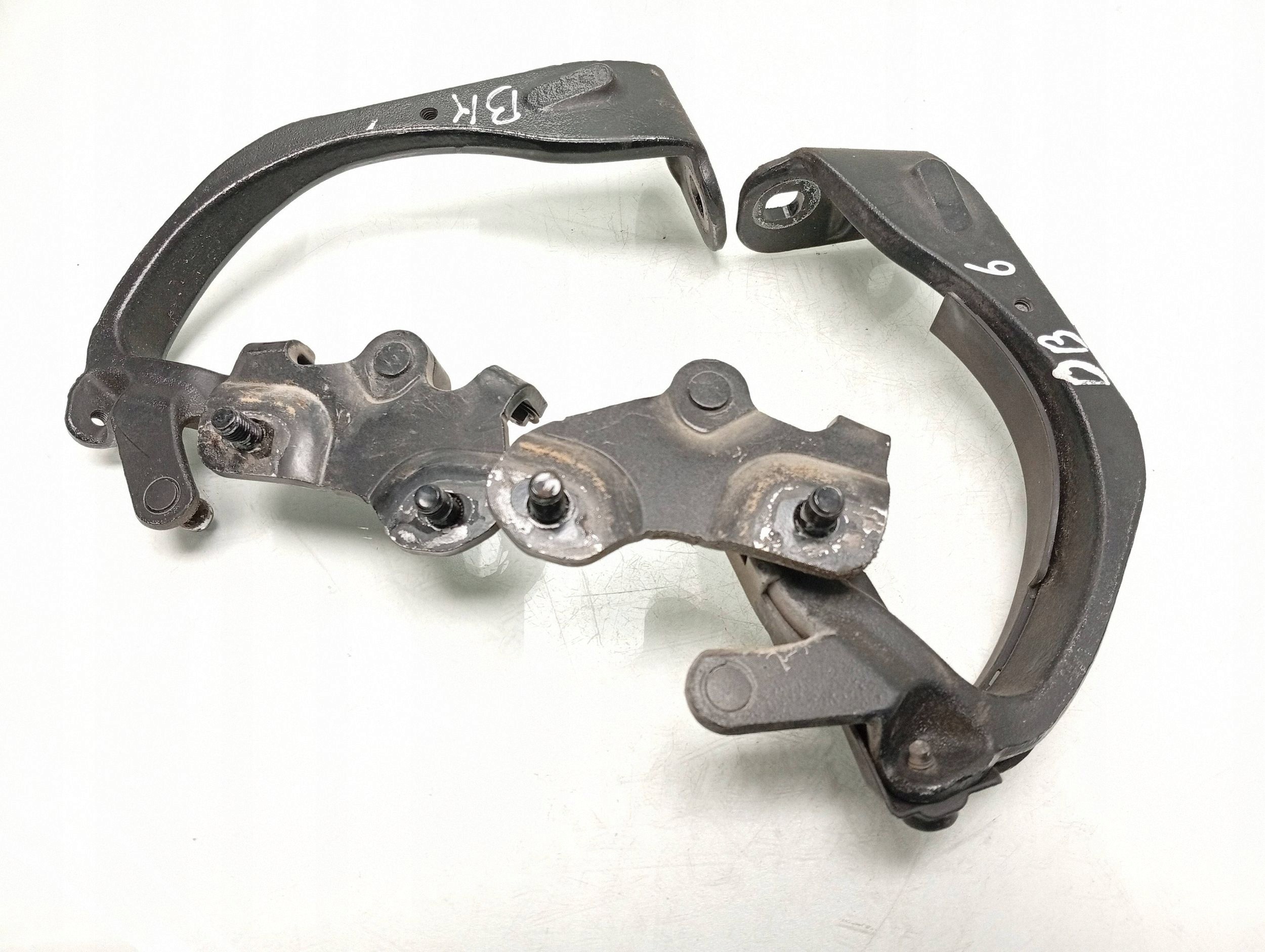 BMW GT5 Boot Struts OEM 7200507 - Used image 2