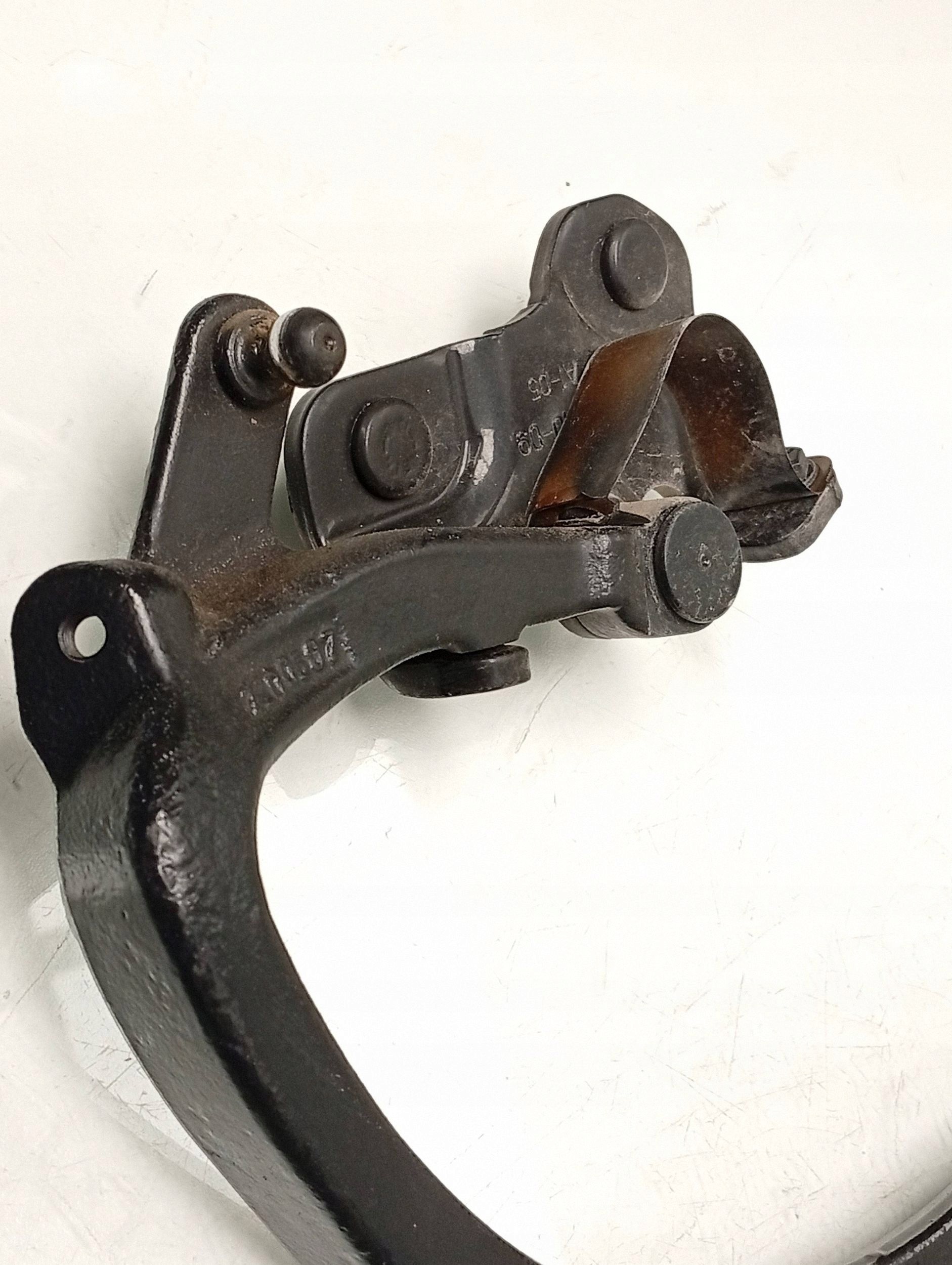 BMW GT5 Boot Struts OEM 7200507 - Used image 3