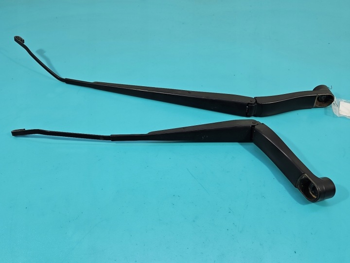 Wischerarme vorne komplett links rechts Opel Insignia B 13471434