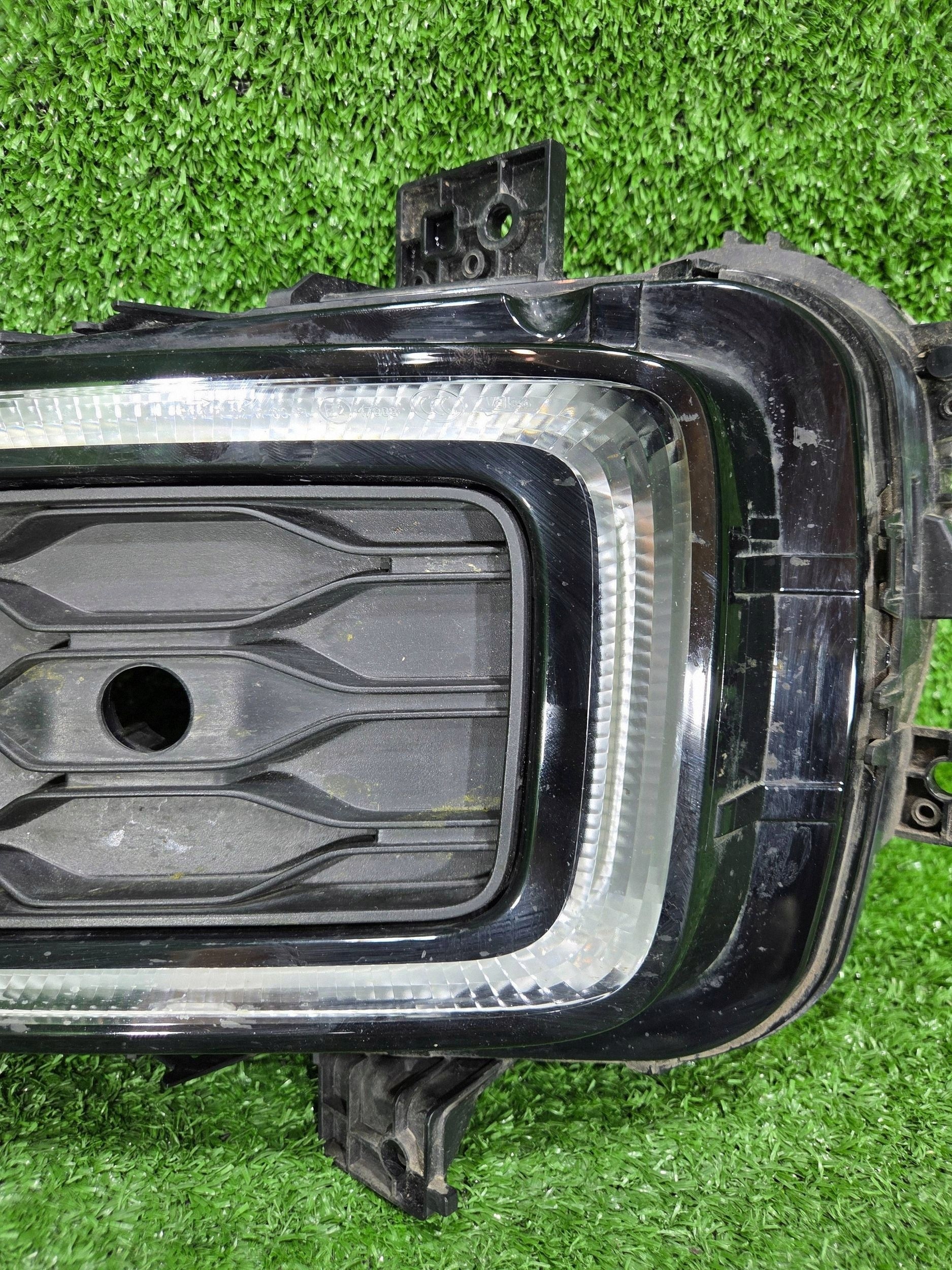 Phare Halogène LED Gauche VW T-Roc OEM 2GA941055 image 3