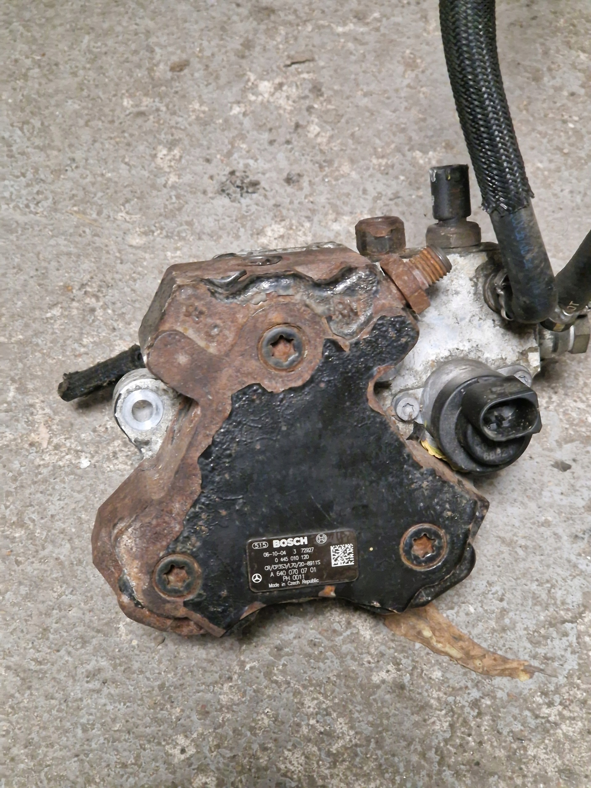 Bomba de inyección Mercedes A6400700701 para 2.0 CDI image 3
