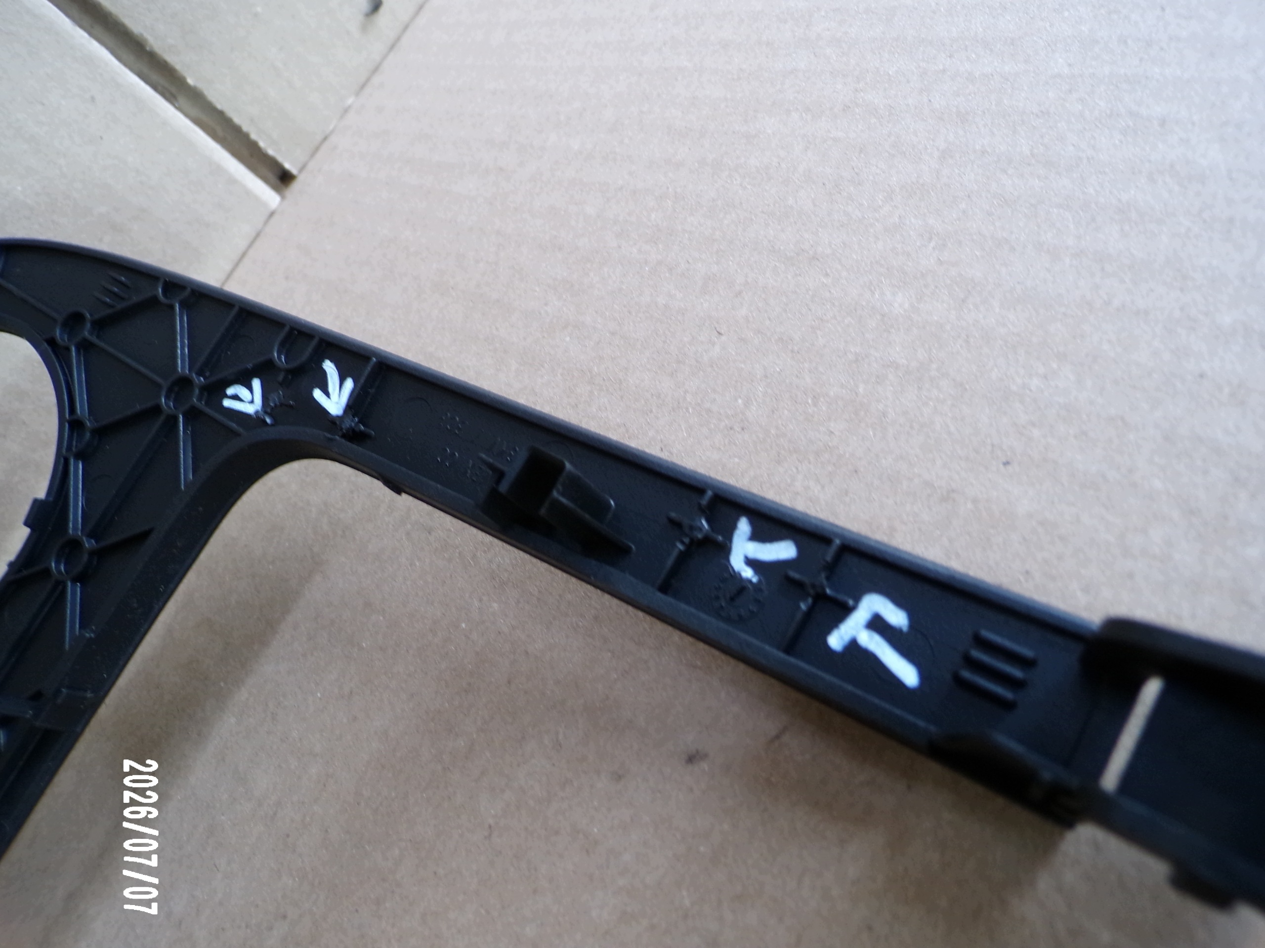 Radio Frame OEM 1K0858069F voor VW Jetta III 2.0 TDI image 5