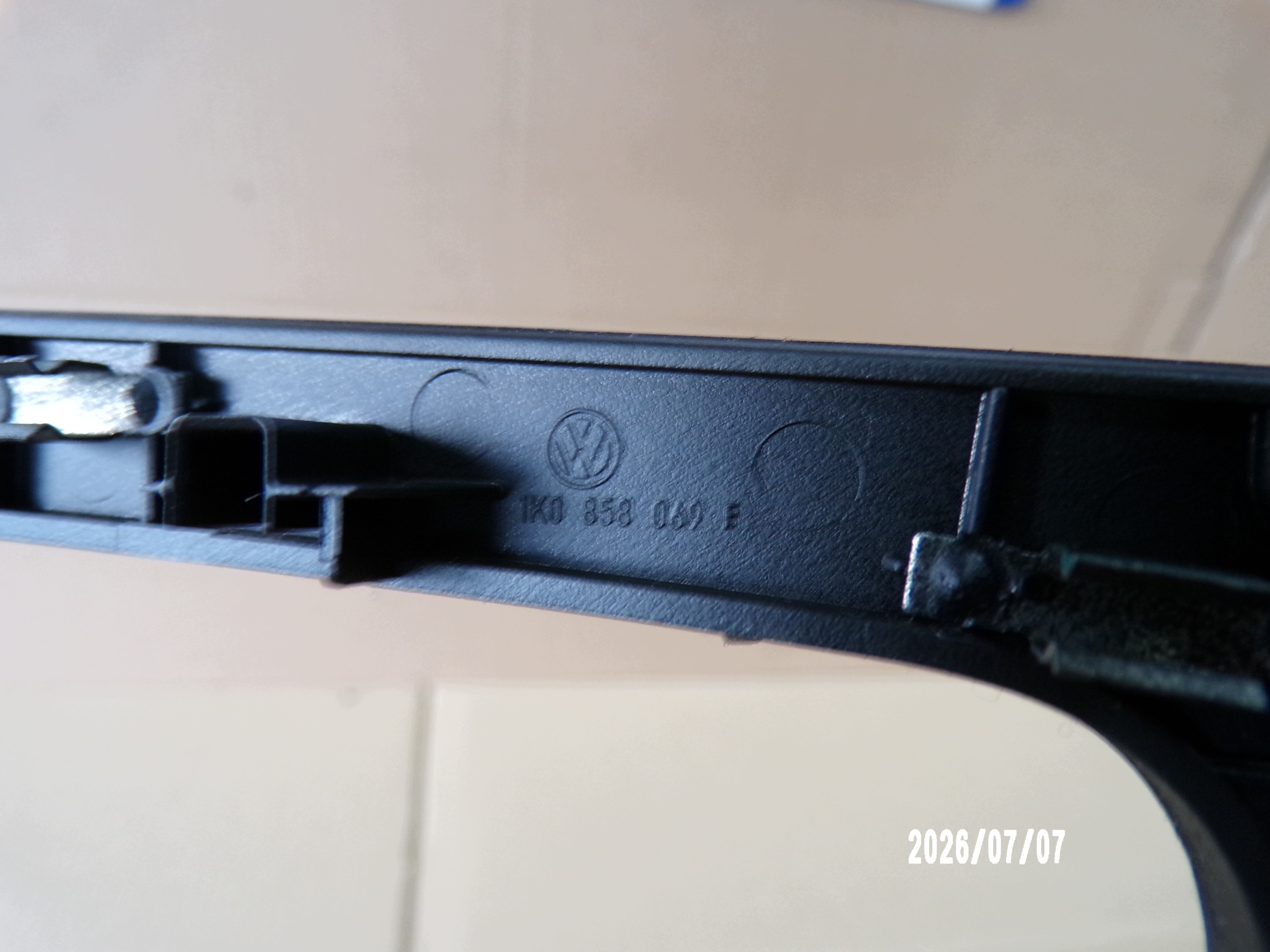 Radio Frame OEM 1K0858069F voor VW Jetta III 2.0 TDI image 6