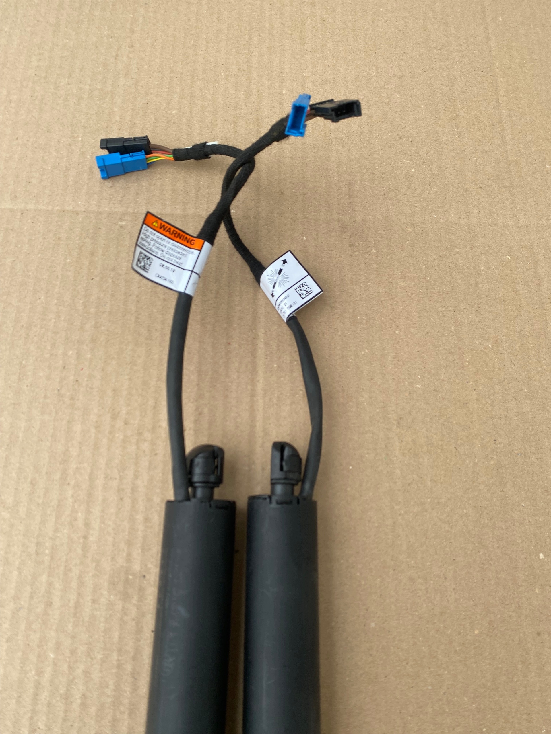 BMW 7390410 Rechter elektrische achterklepactuator