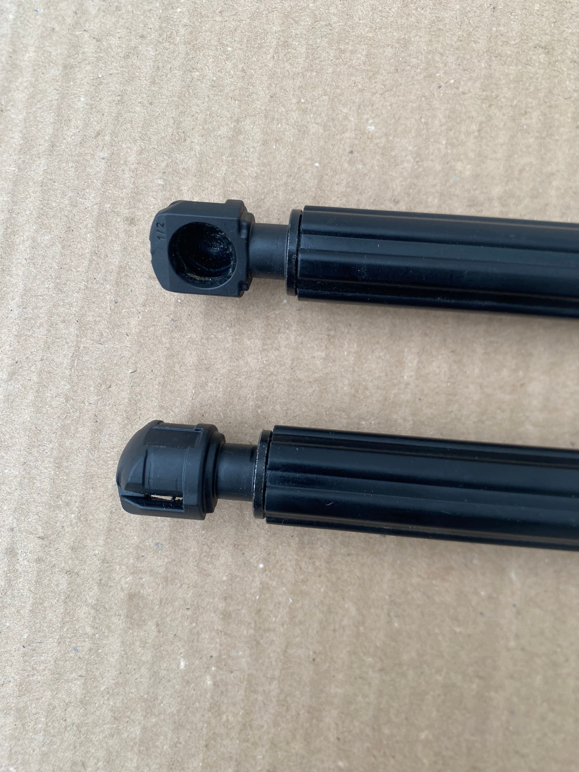 BMW 7390410 Right Electric Tailgate Actuator image 4