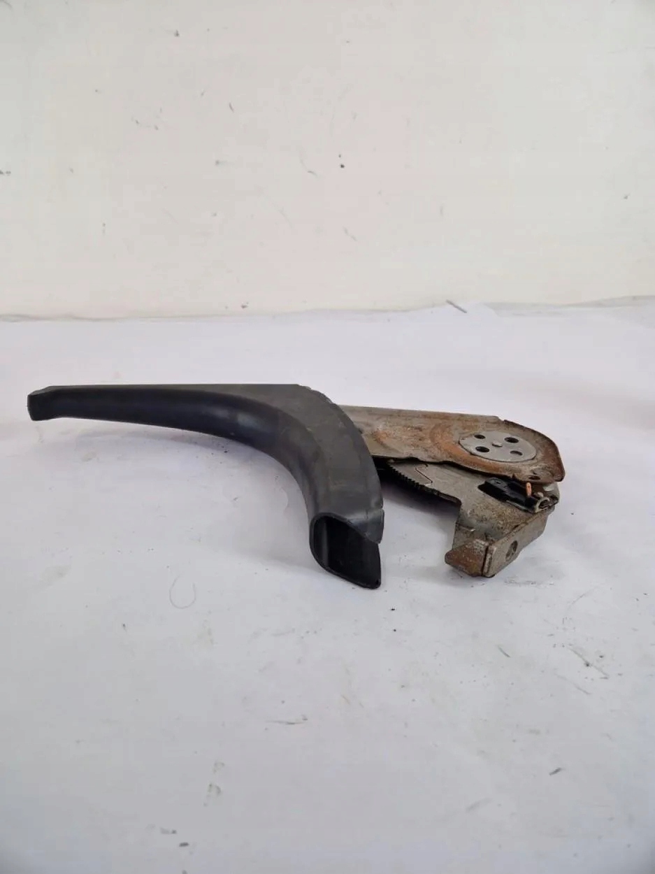 Mercedes-Benz Sprinterin käsijarrun vipu OEM A9064200212