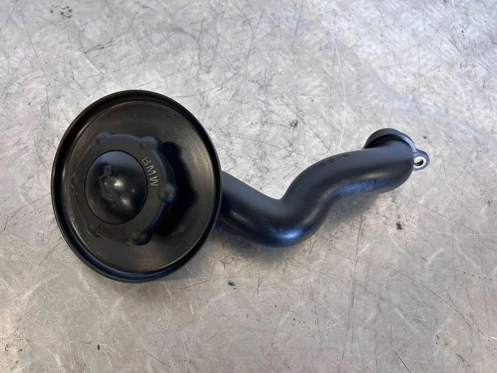 OEM 7588548 Oljefyllningsrör för BMW X6 4.4L image 2