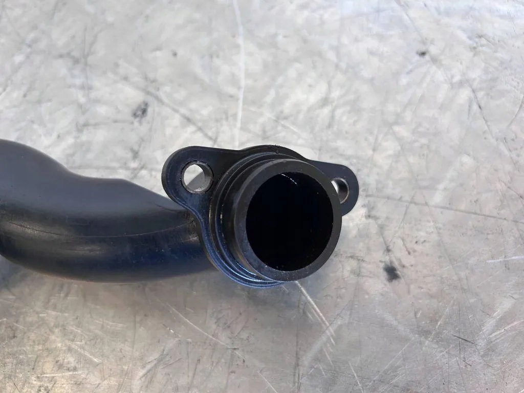 OEM 7588548 Oljefyllningsrör för BMW X6 4.4L image 3