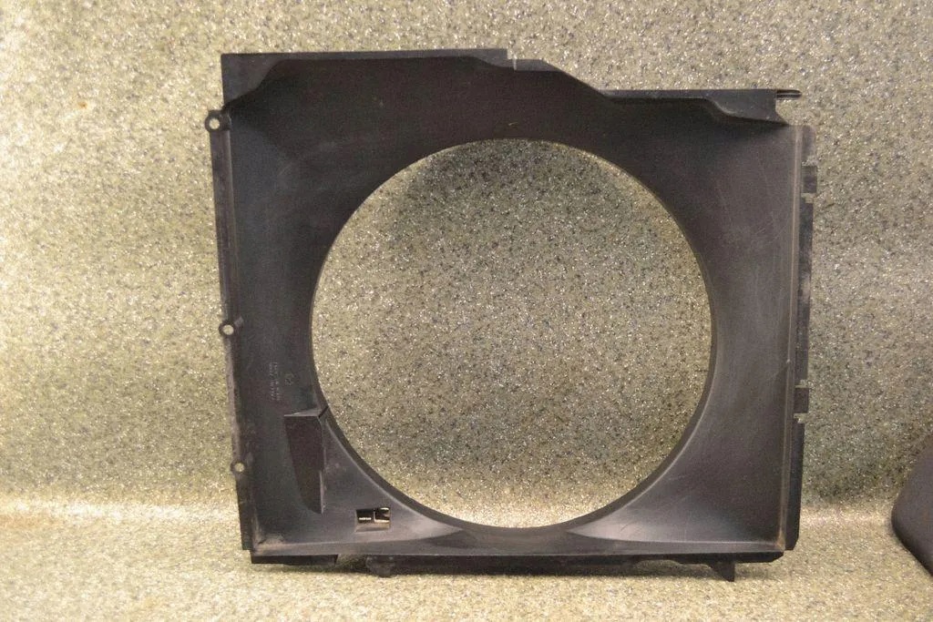 BMW X5 E53 2005 Radiatorventilatorkap OEM 2248725 image 2