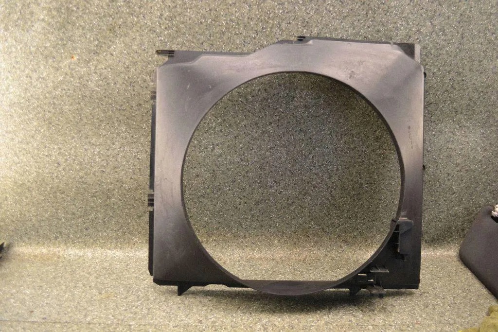 BMW X5 E53 2005 Radiator Fan Shroud OEM 2248725