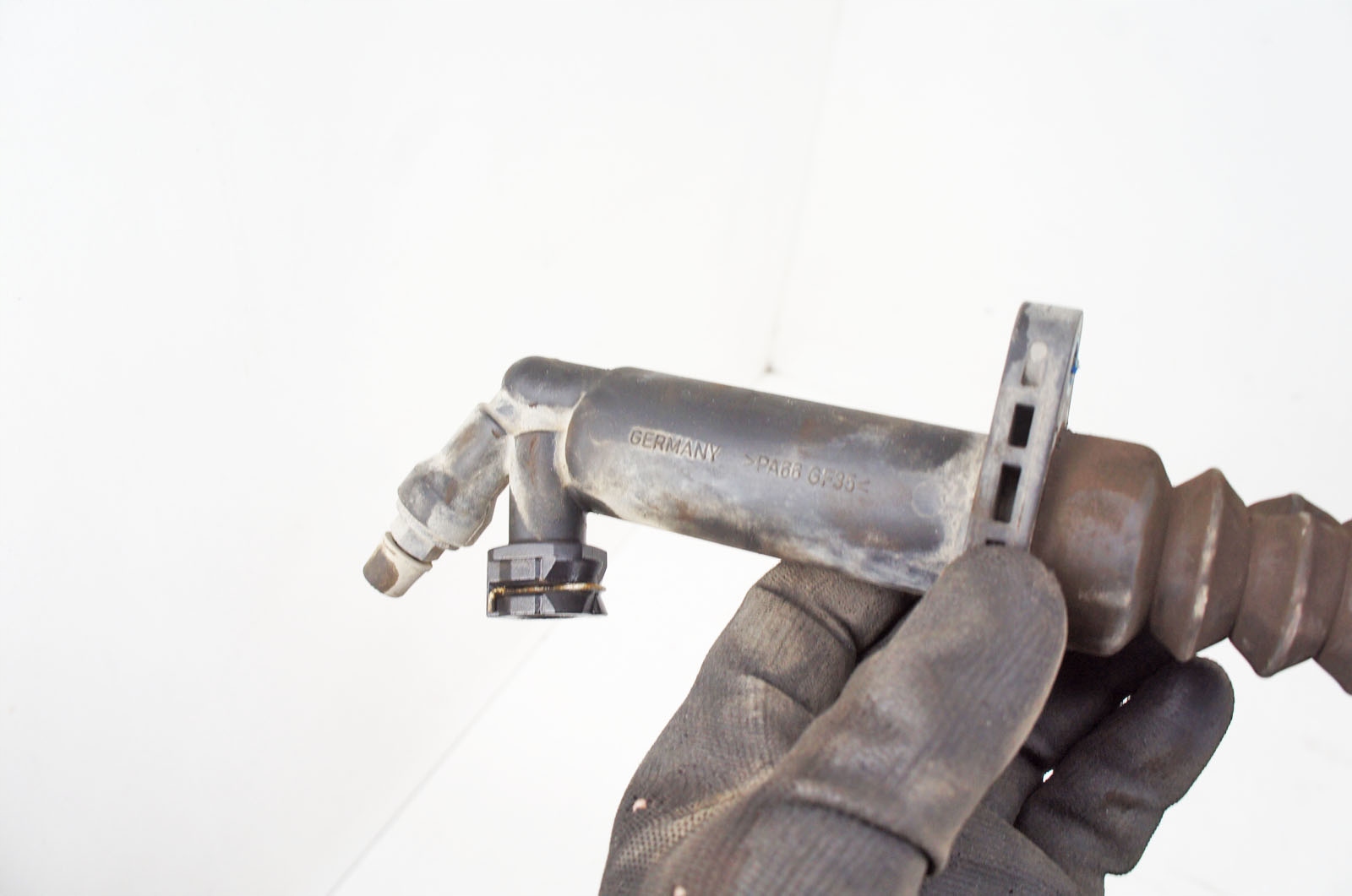 Kytkyn sylinteri OEM 6854659 BMW 2 Active Tourerille image 3