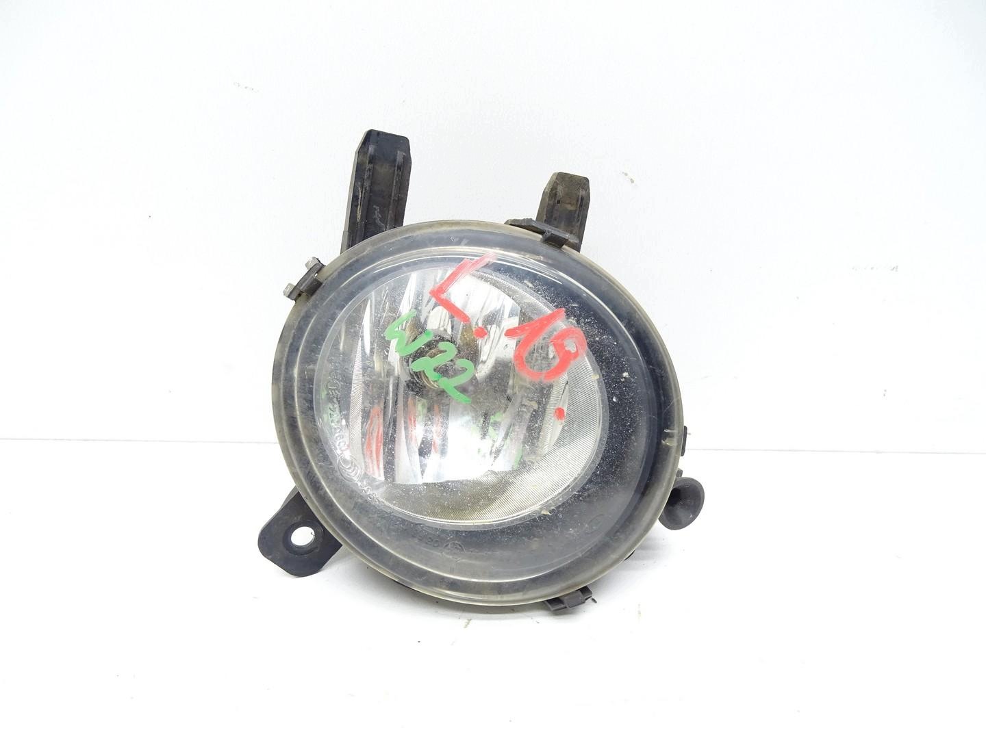 Phare antibrouillard avant gauche BMW OE 7248911 image 2