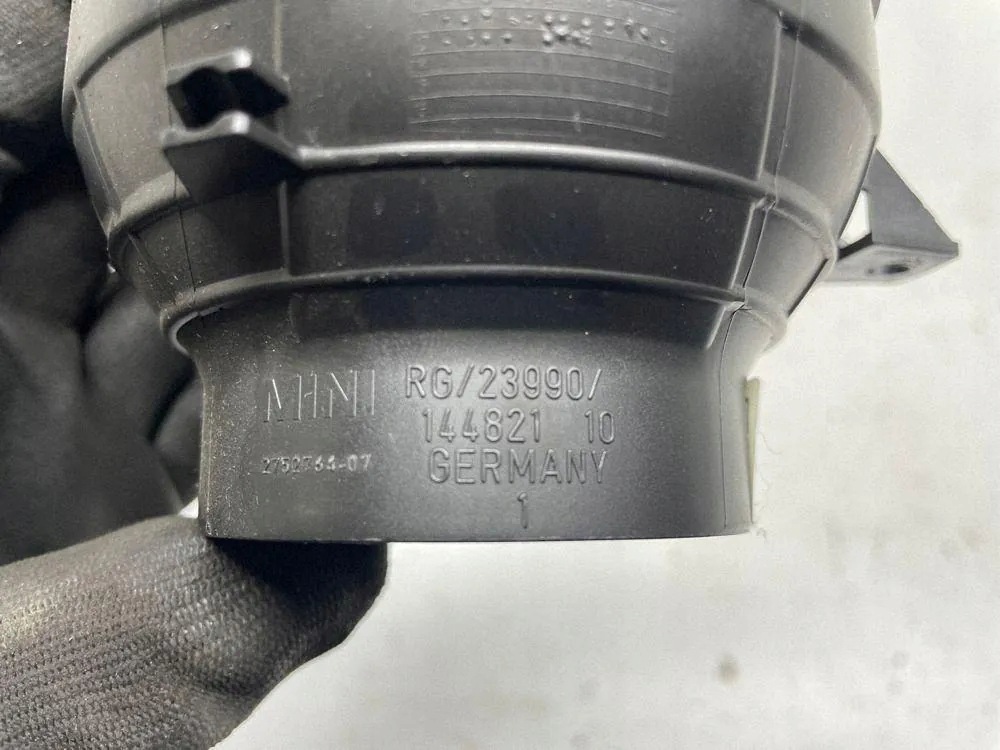 BMW 3 E90 konsol luftintag OEM 14482110 image 6