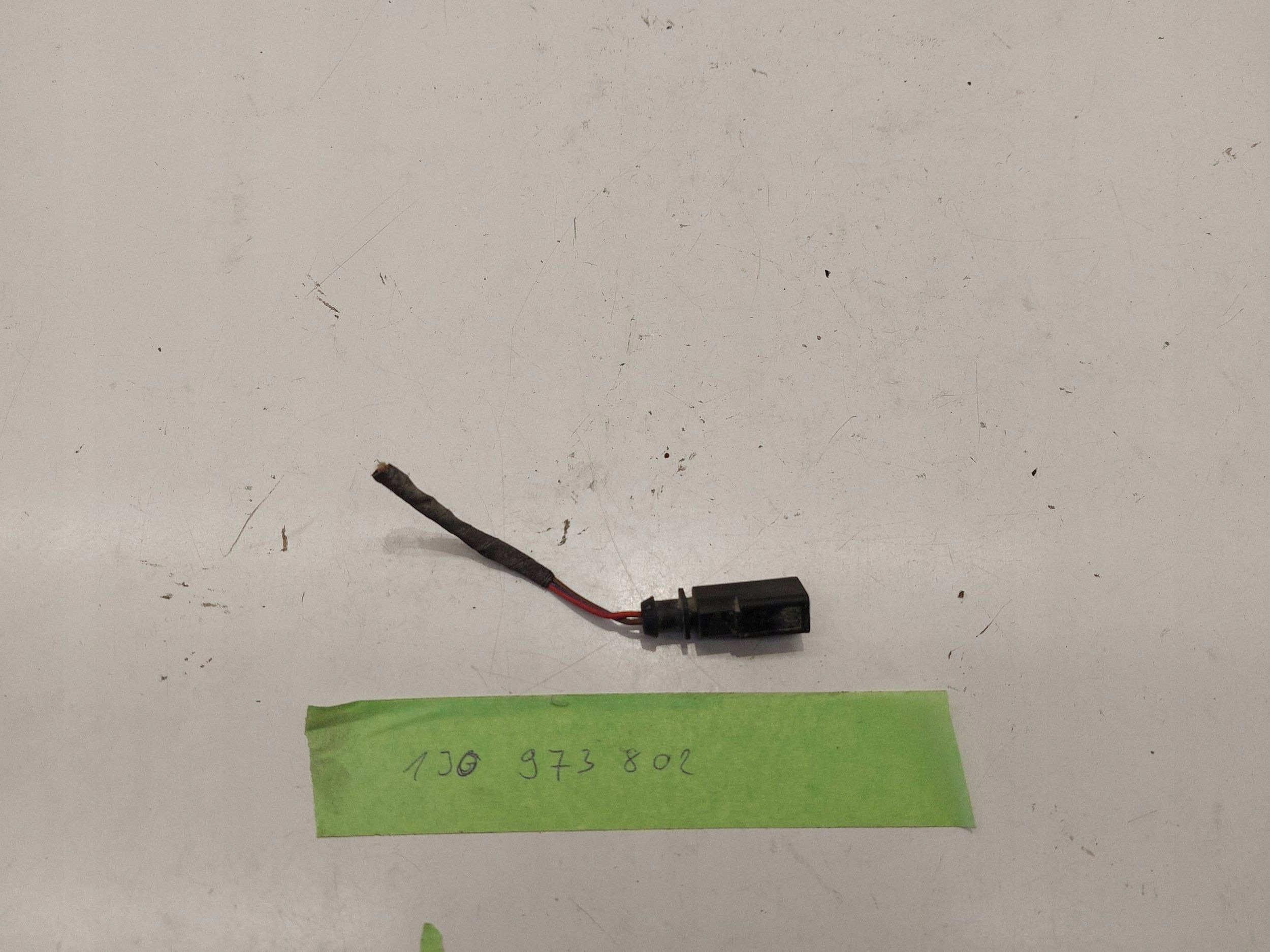 Fecho capô OEM 1J0973802 para Skoda Fabia II 1.9L image 4