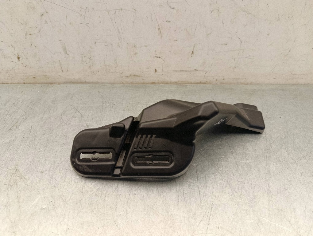 Fram vänster stänkskärmsfäste OEM 9825559980 image 2