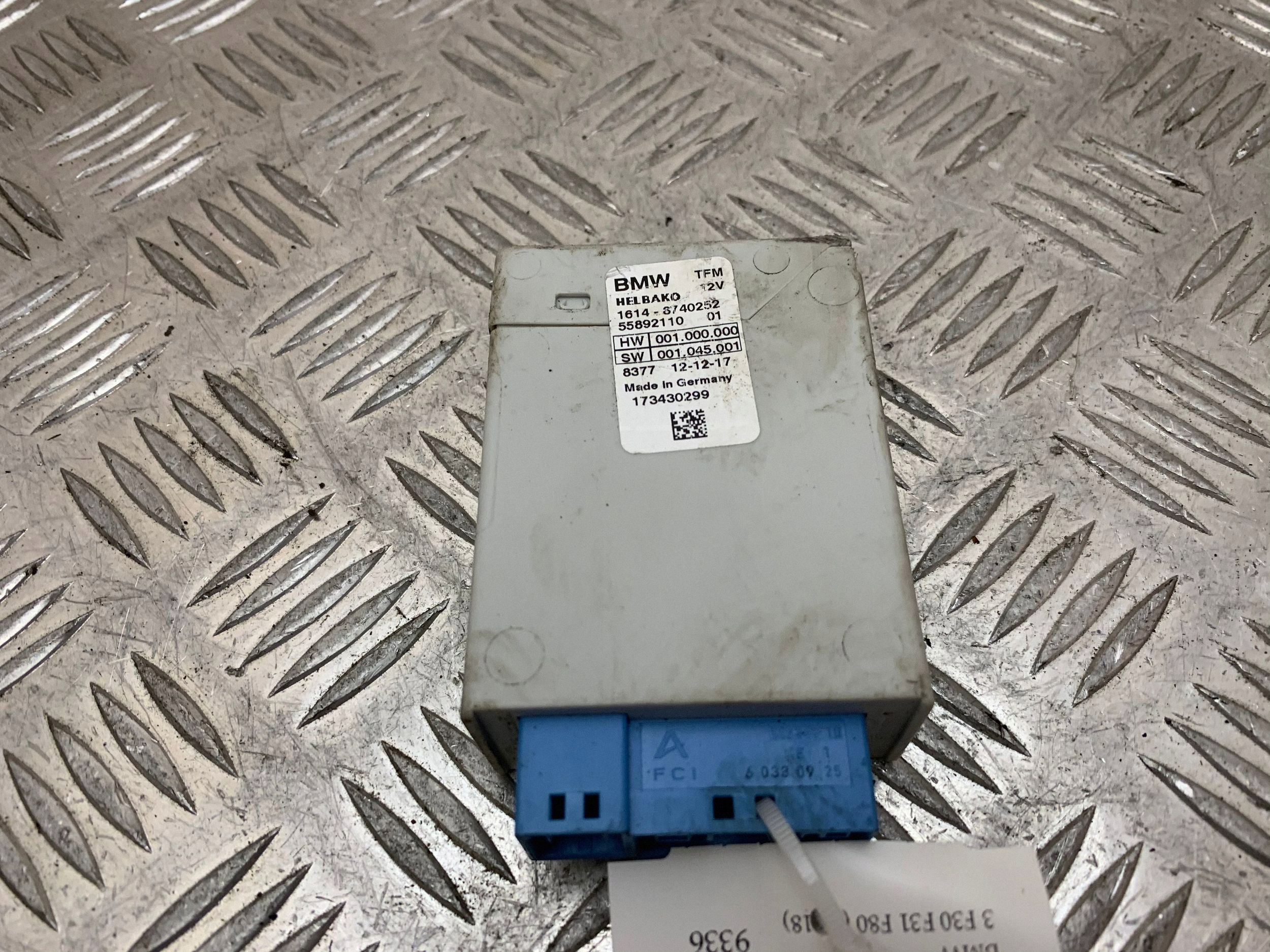 Fuel Pump Controller OEM 8740252 for BMW 3 Series image 2