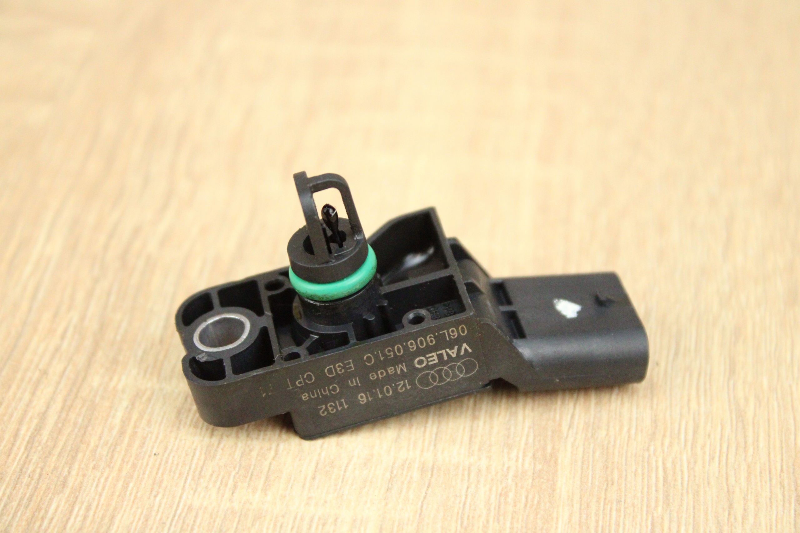 MAP-anturi OEM 06L906051C Audi A5 Cabriolle 2.0L