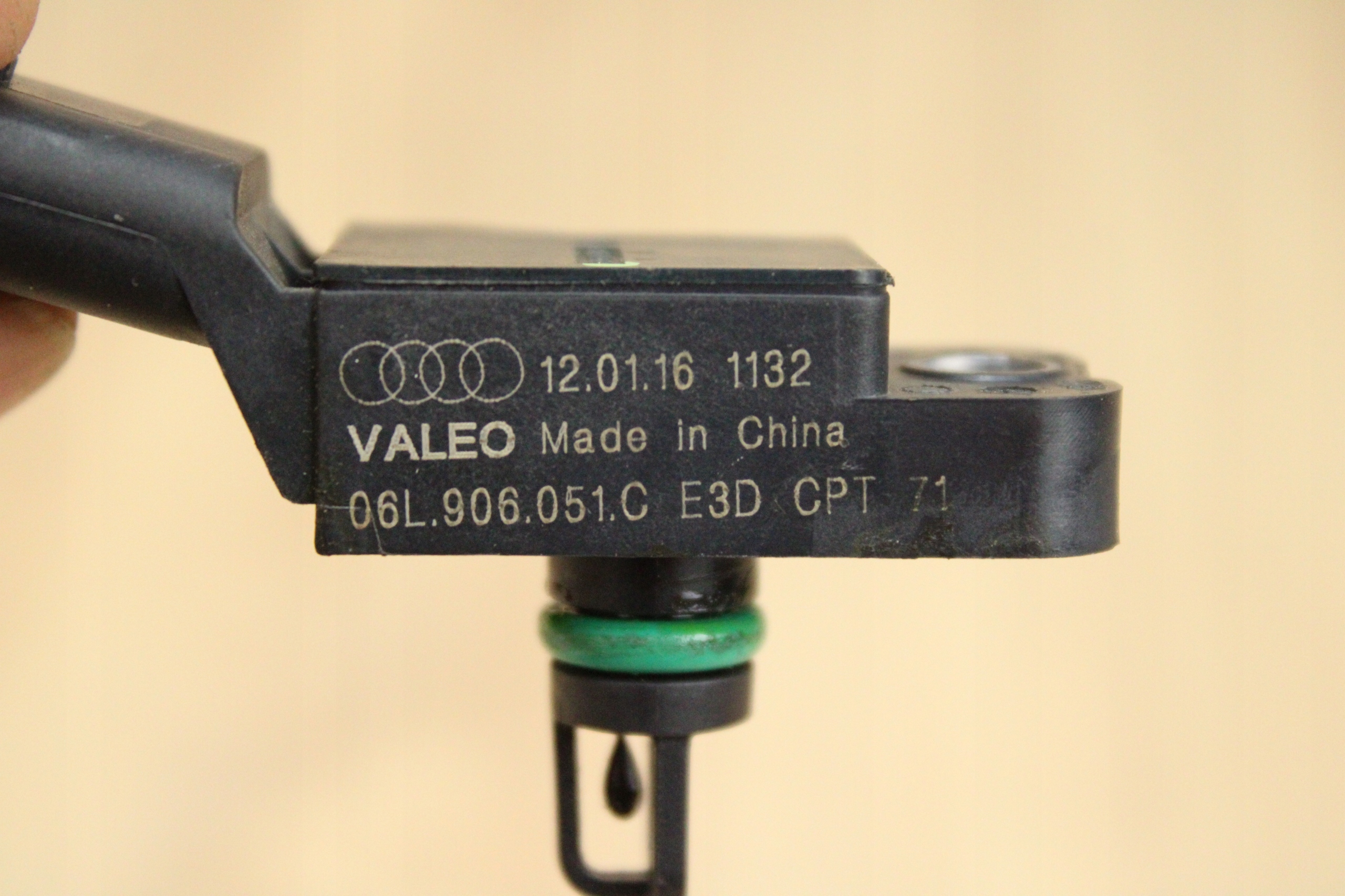MAP-sensor OEM 06L906051C för Audi A5 Cabrio 2.0L image 3