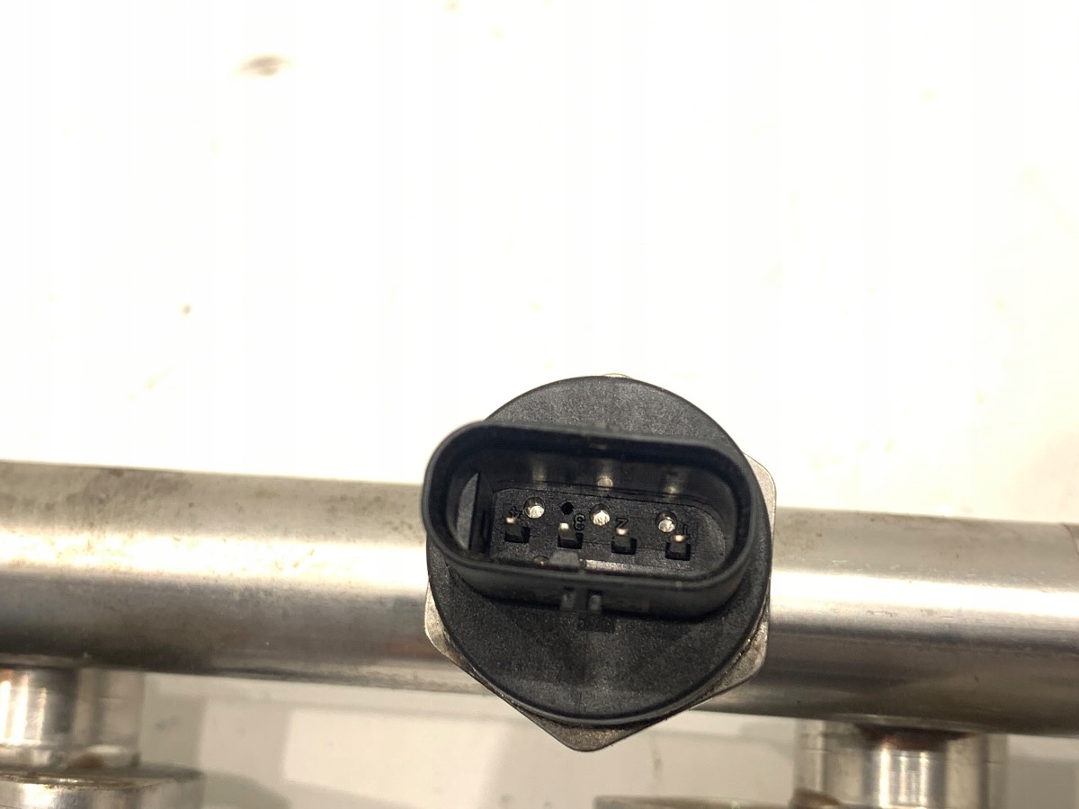 Carril de inyección OEM A2700701595 para Mercedes 2.0 T image 3