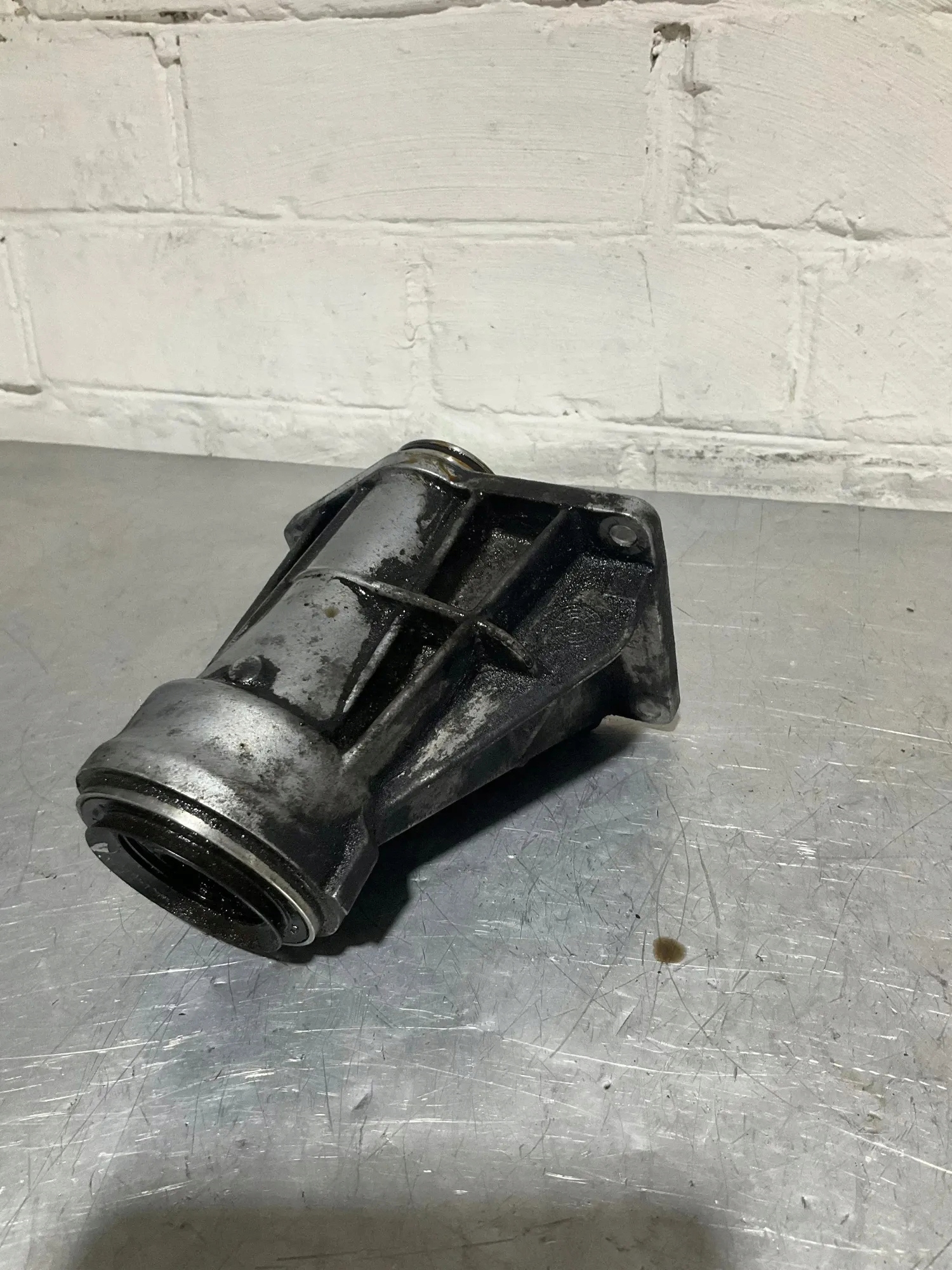 Suporte de rolamento de eixo BMW 5 F10 OEM 7578653 image 2