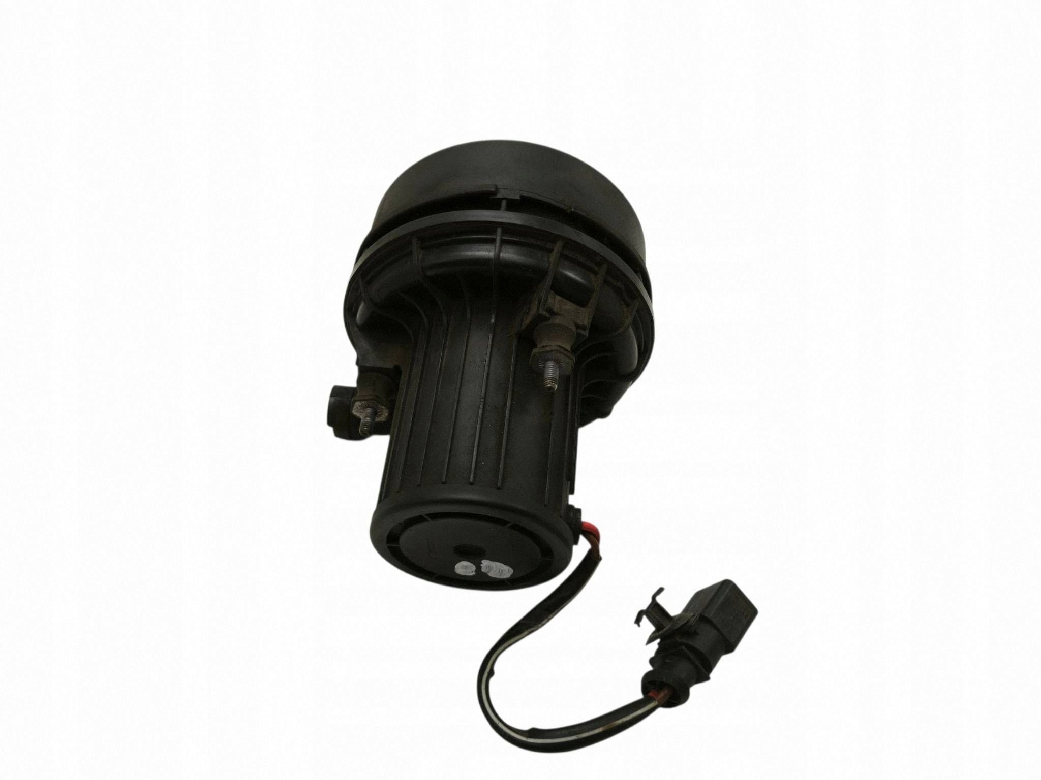 Bomba de aire secundario Audi A8 D4 OEM 06E906601