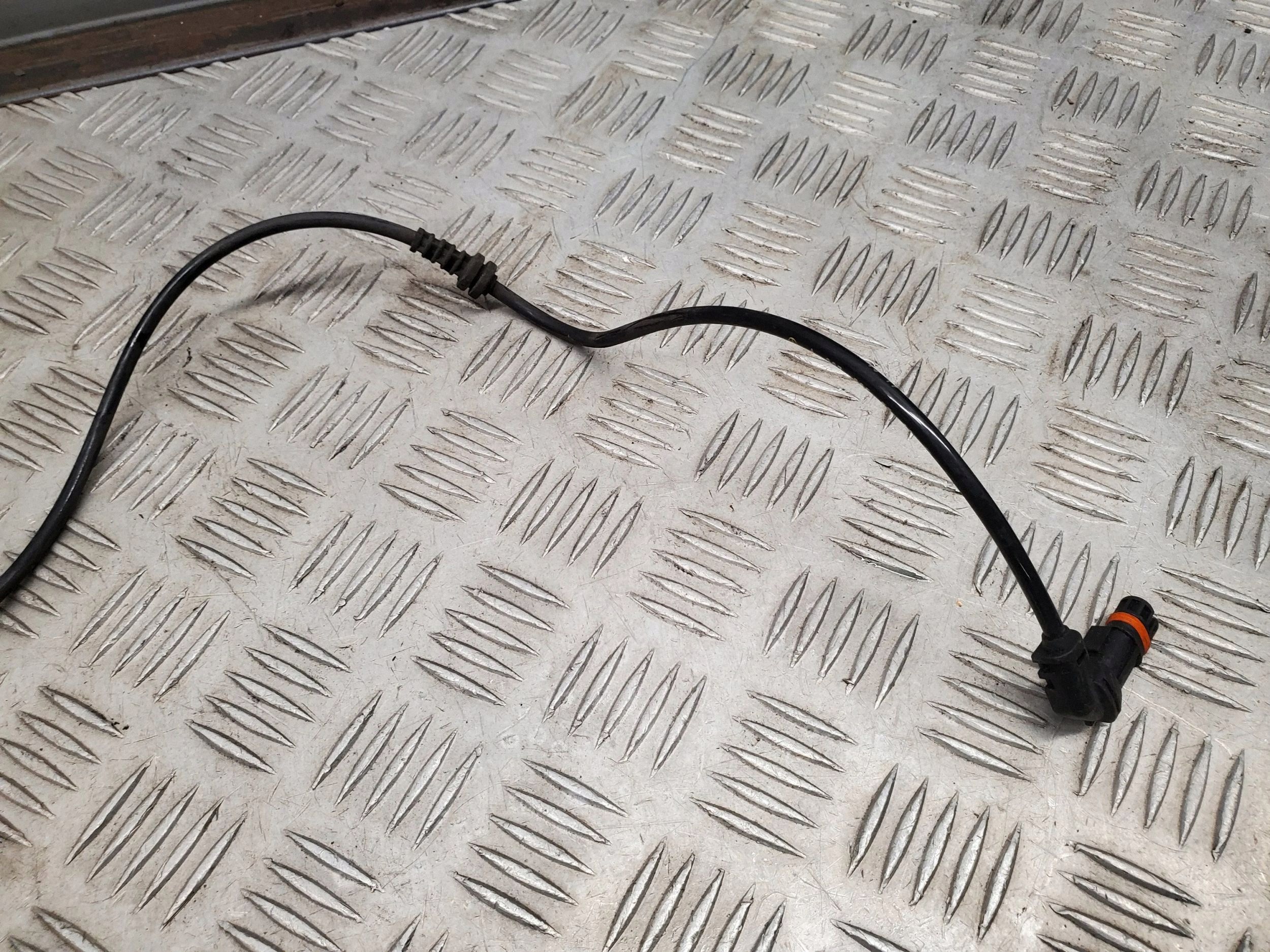 Mercedes-Benz ABS Raddrehzahlsensor OEM A2079057701