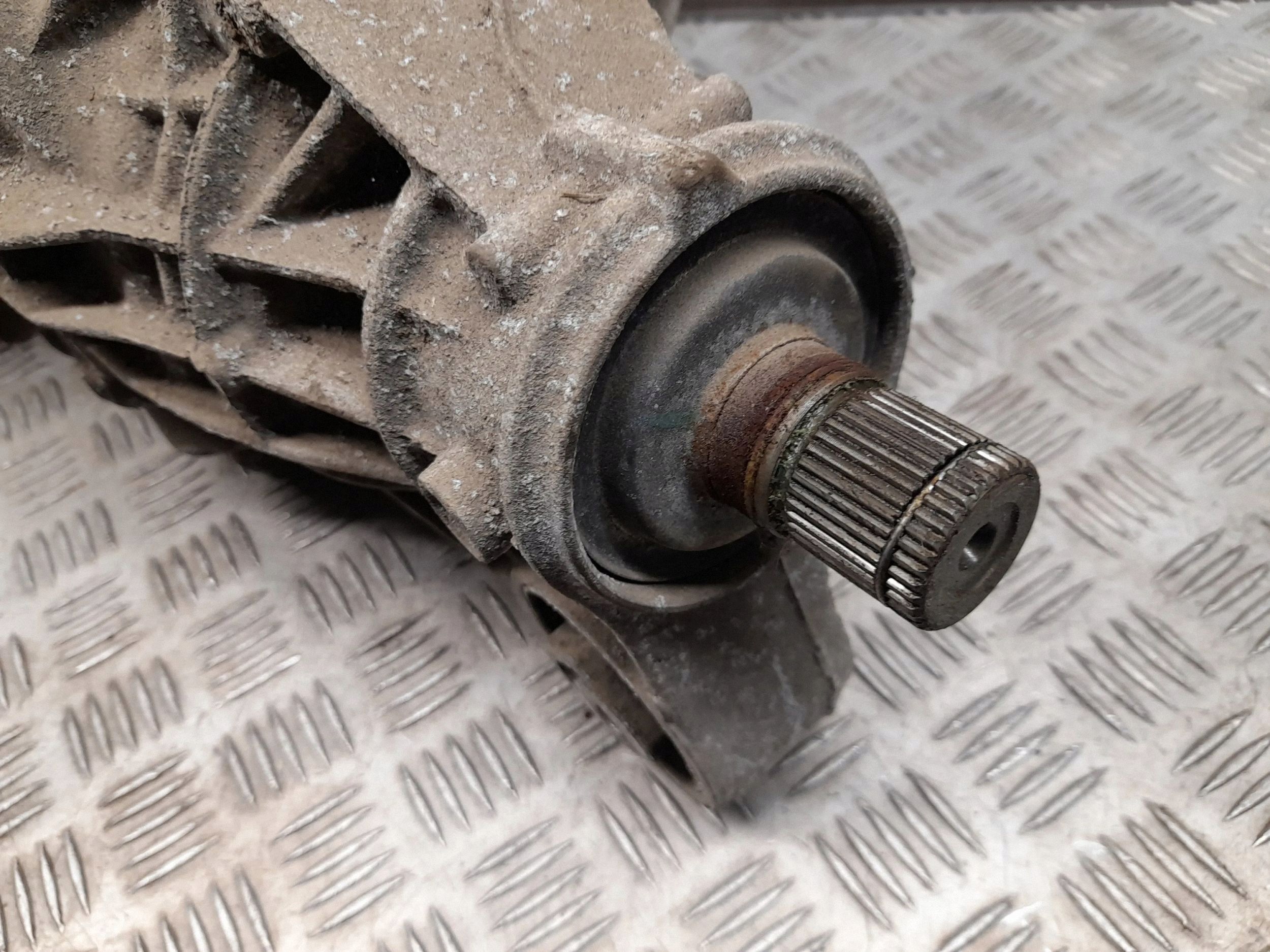 Porsche Cayenne takaveto OEM 0BN525017B