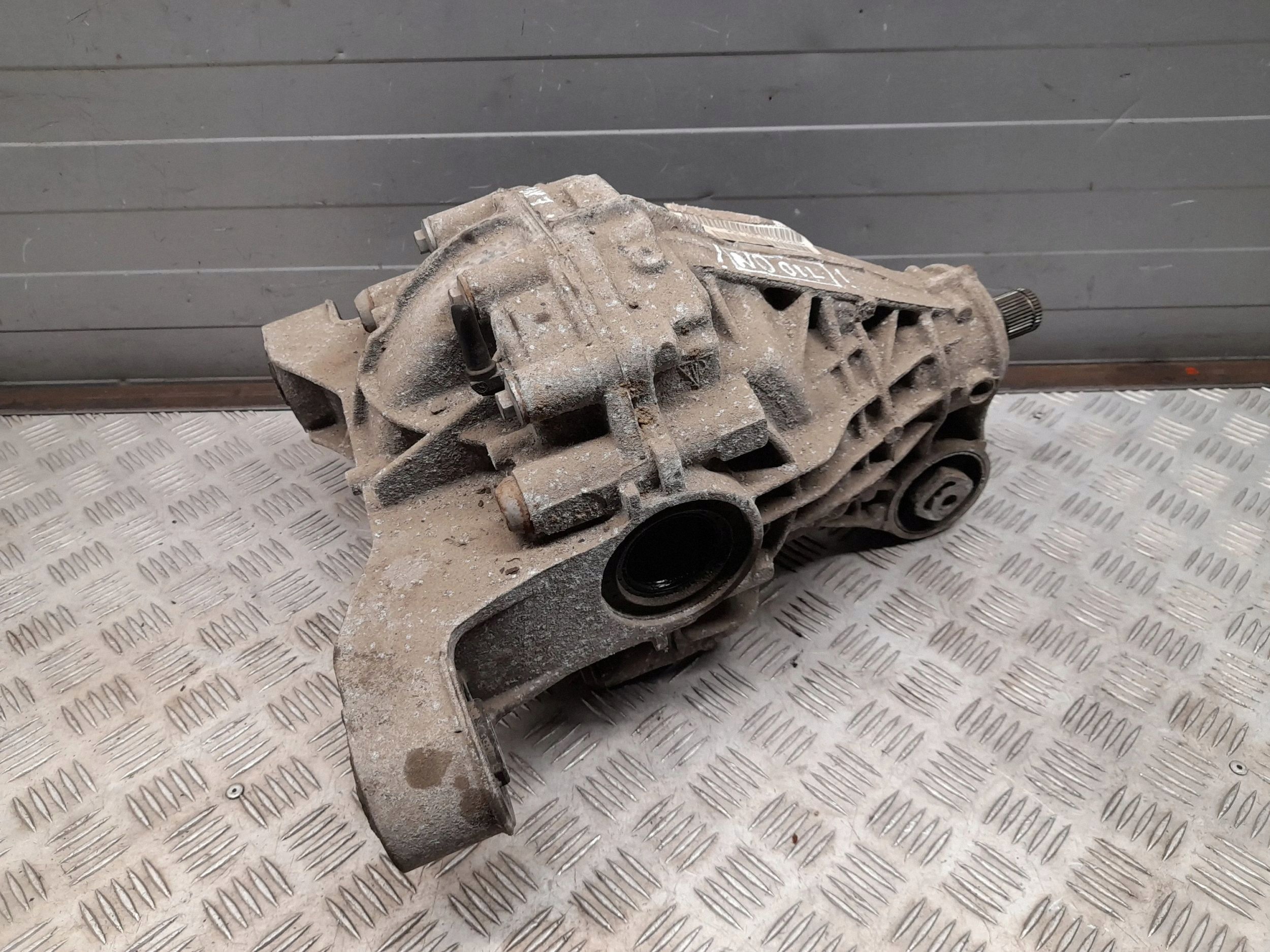Différentiel arrière Porsche Cayenne OEM 0BN525017B image 6