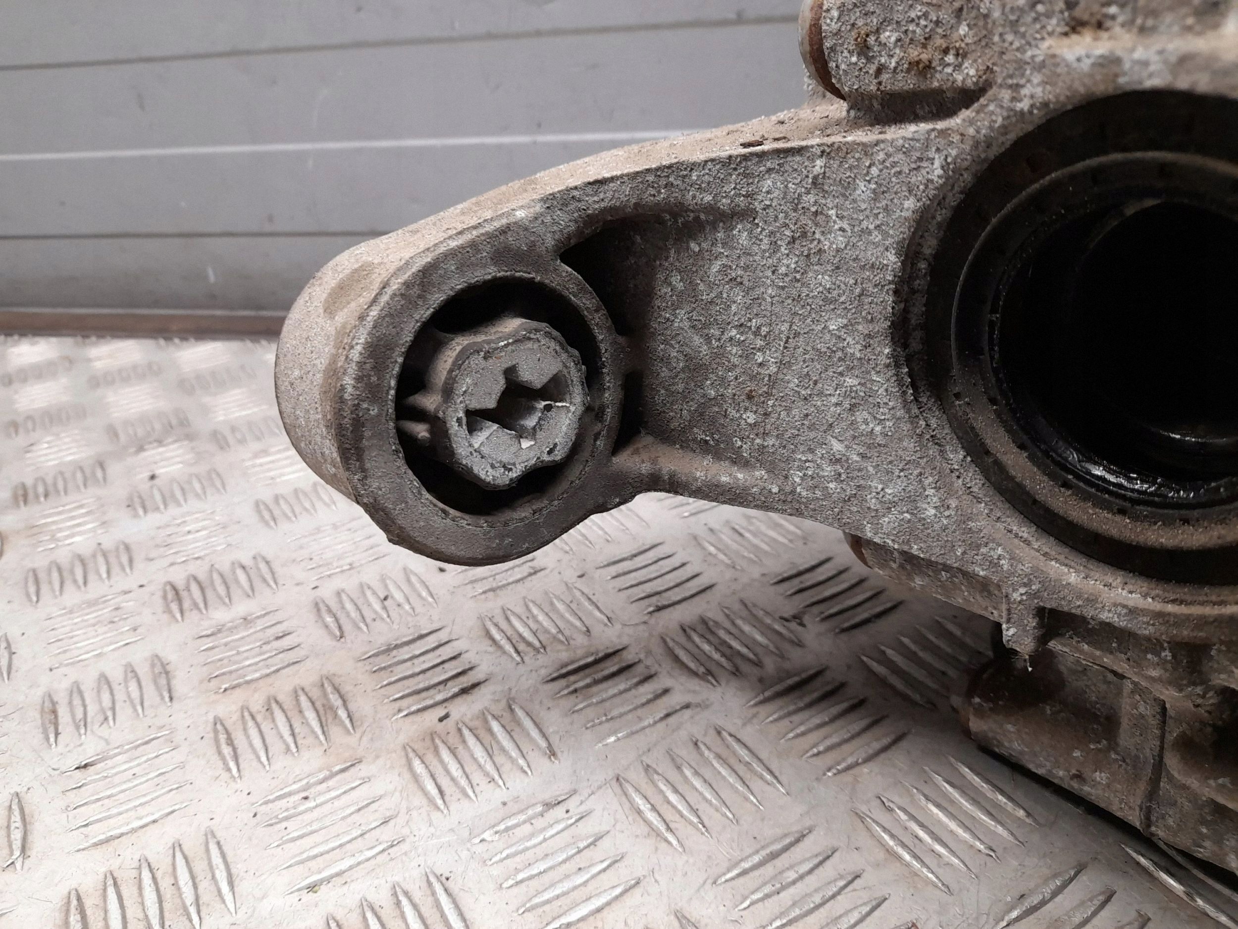 Différentiel arrière Porsche Cayenne OEM 0BN525017B image 7