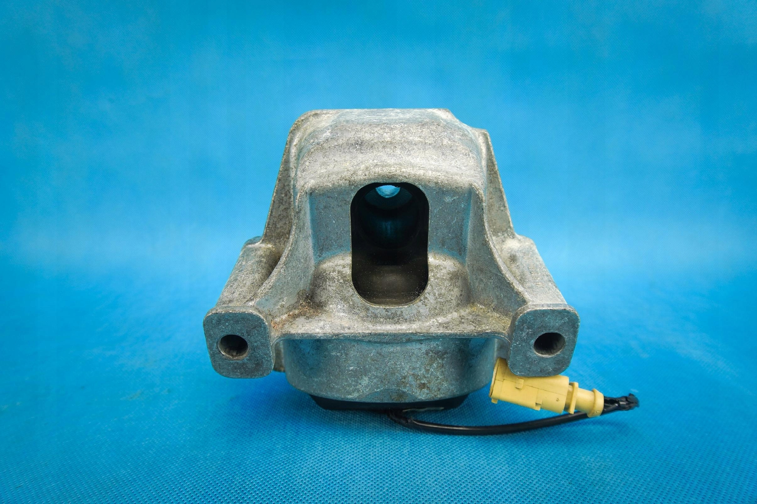 Audi OE 8R0199381AA Rolamento do motor image 2