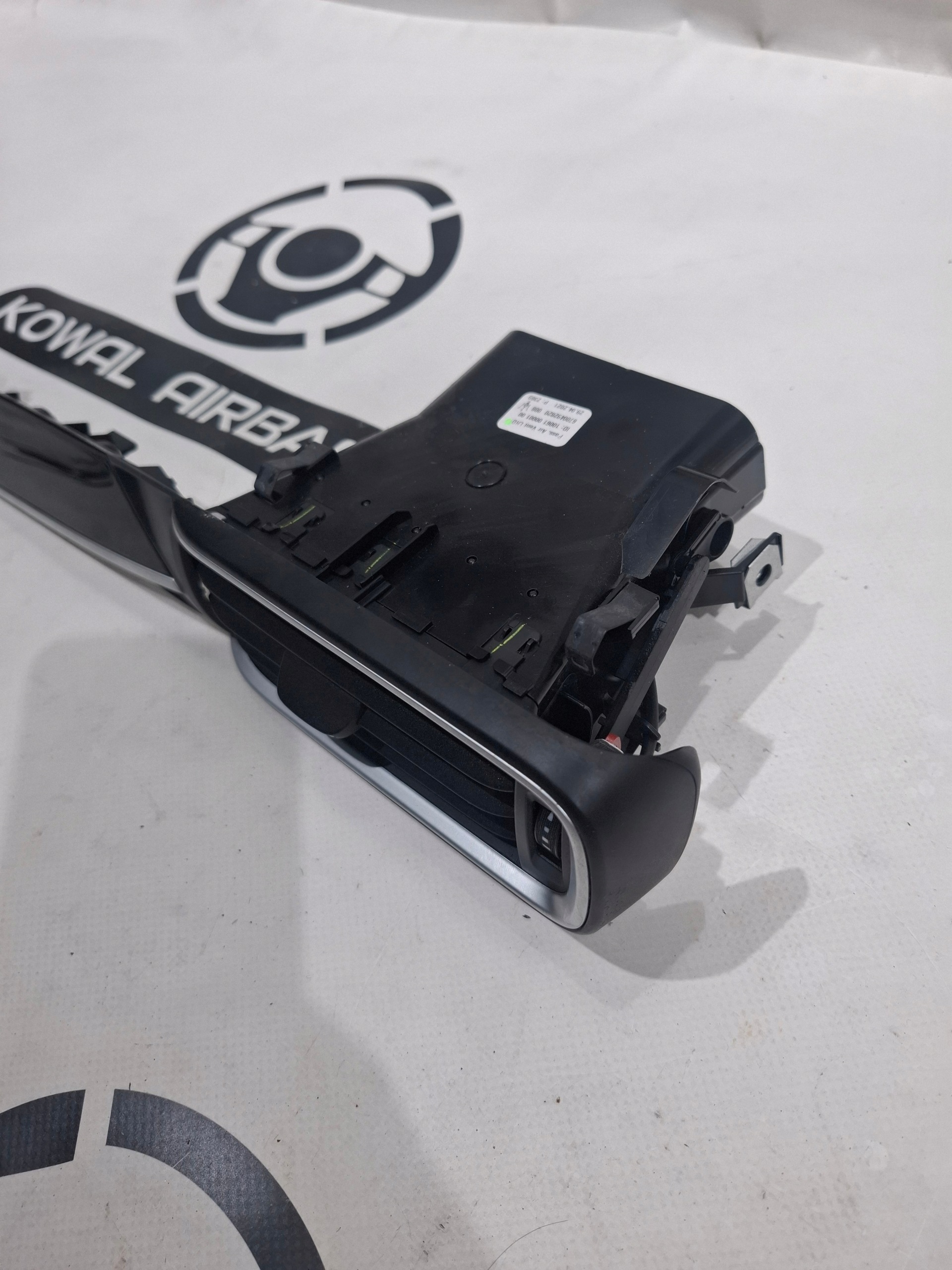 Luftdüse Maserati LEVANTE 2017 vorne rechts OEM 6700492820 image 6
