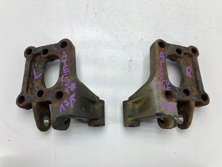 MERCEDES ATEGO REAR STABILIZER MOUNT A9723250626