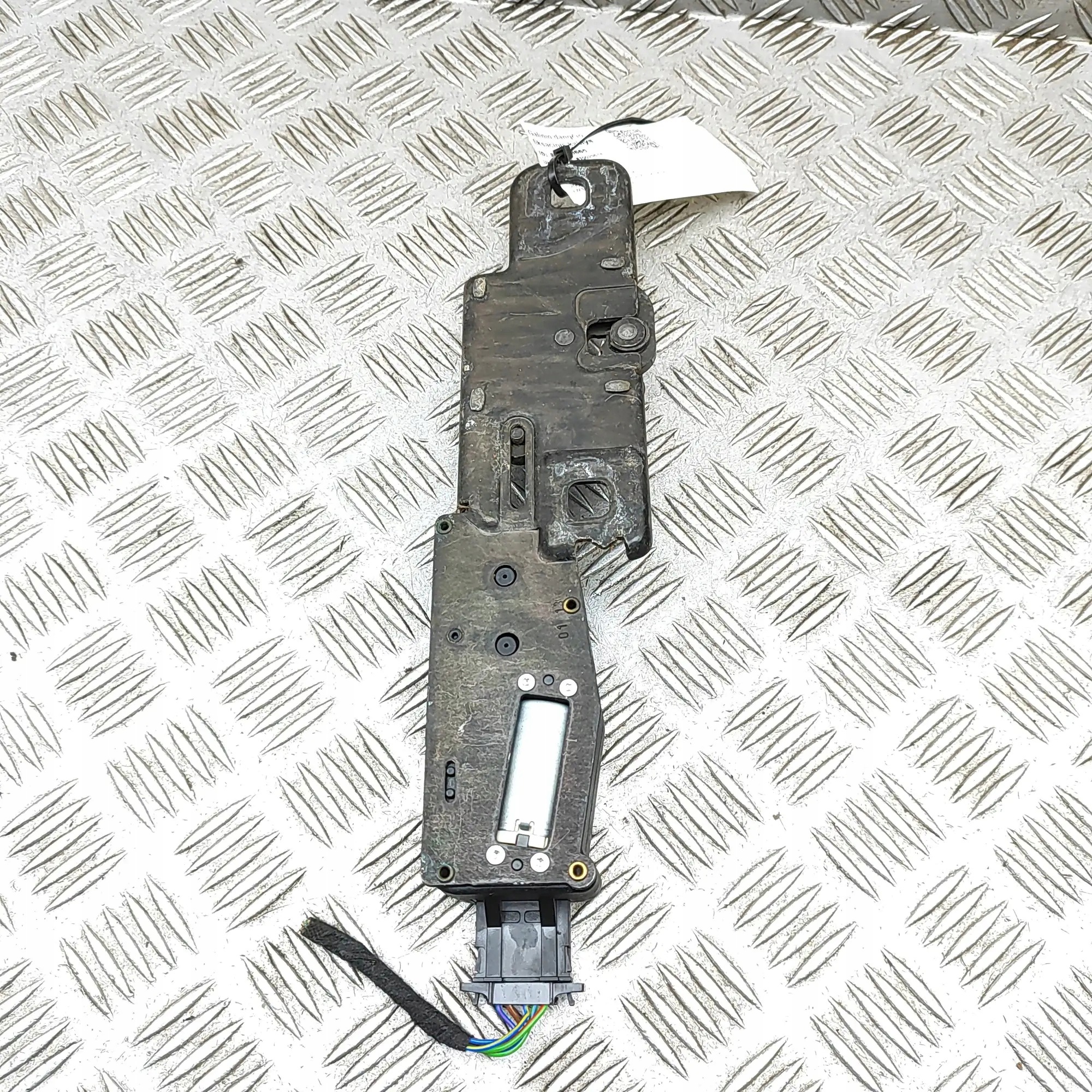 Audi Q5 SQ5 2013 Actuateur hayon OEM 4F9827383E image 4