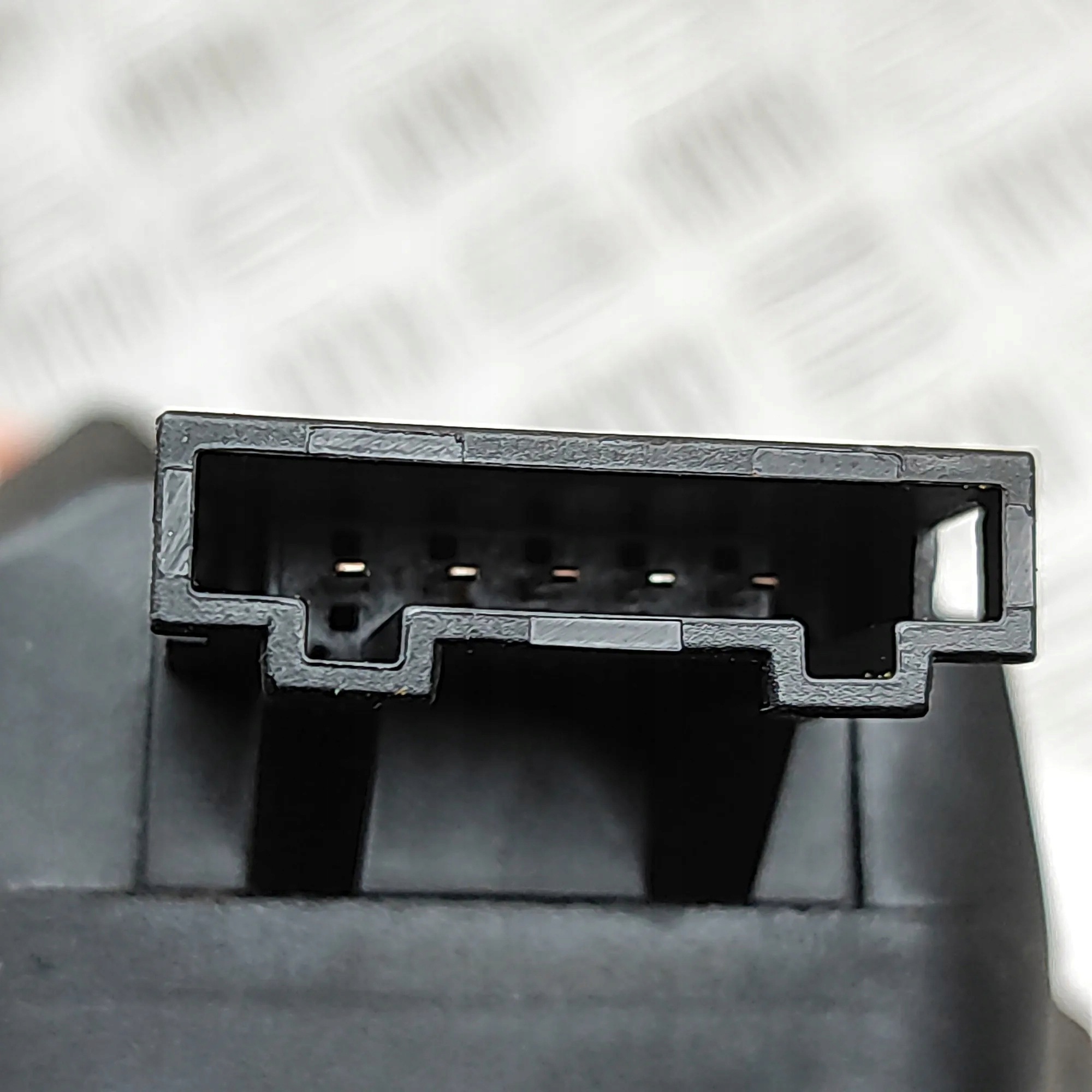 Audi Q5 SQ5 2013 Actuateur hayon OEM 4F9827383E image 5