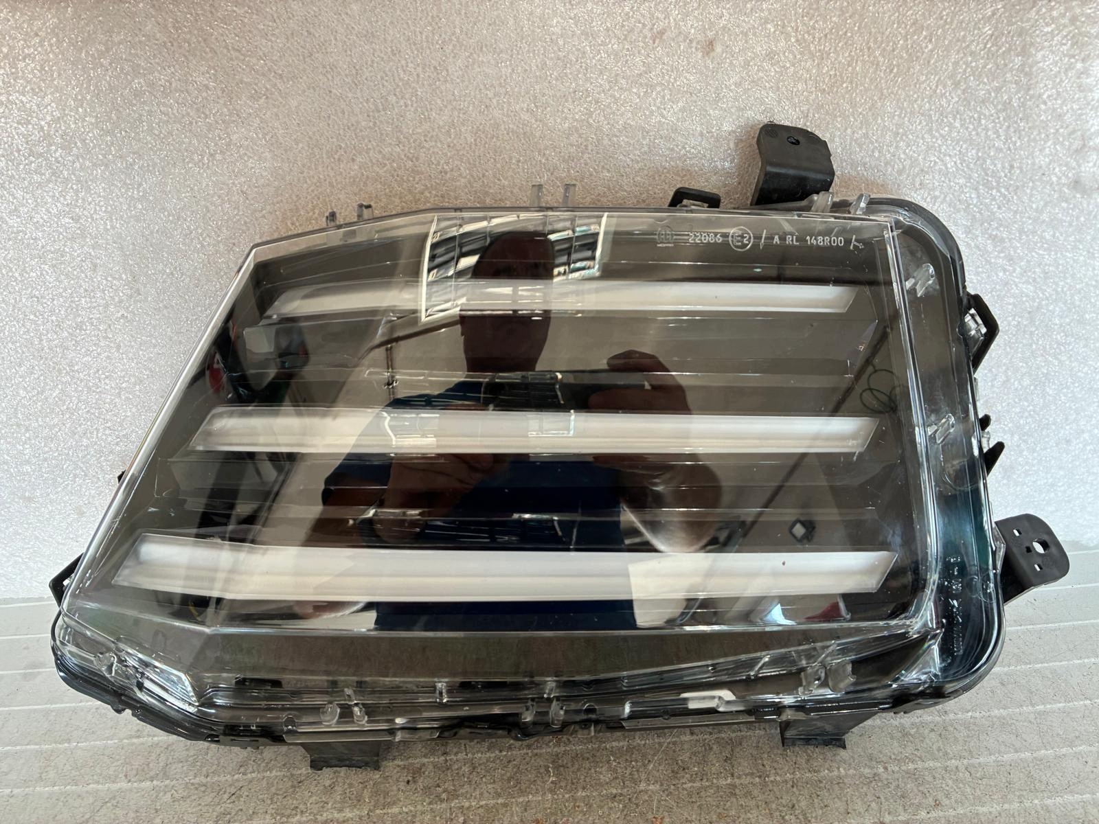 Peugeot 208/2008 II Oikea Halogeenivalo OEM 9850423580