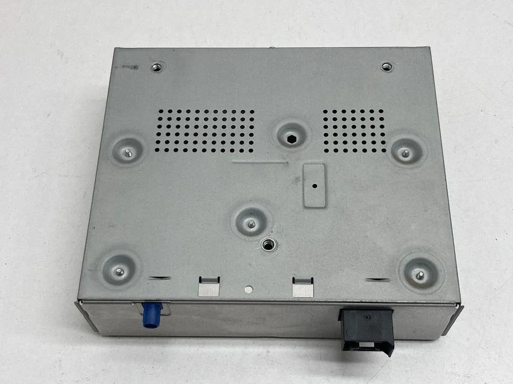 Mercedes-Benz Amplifier OEM A2229004911 - Used