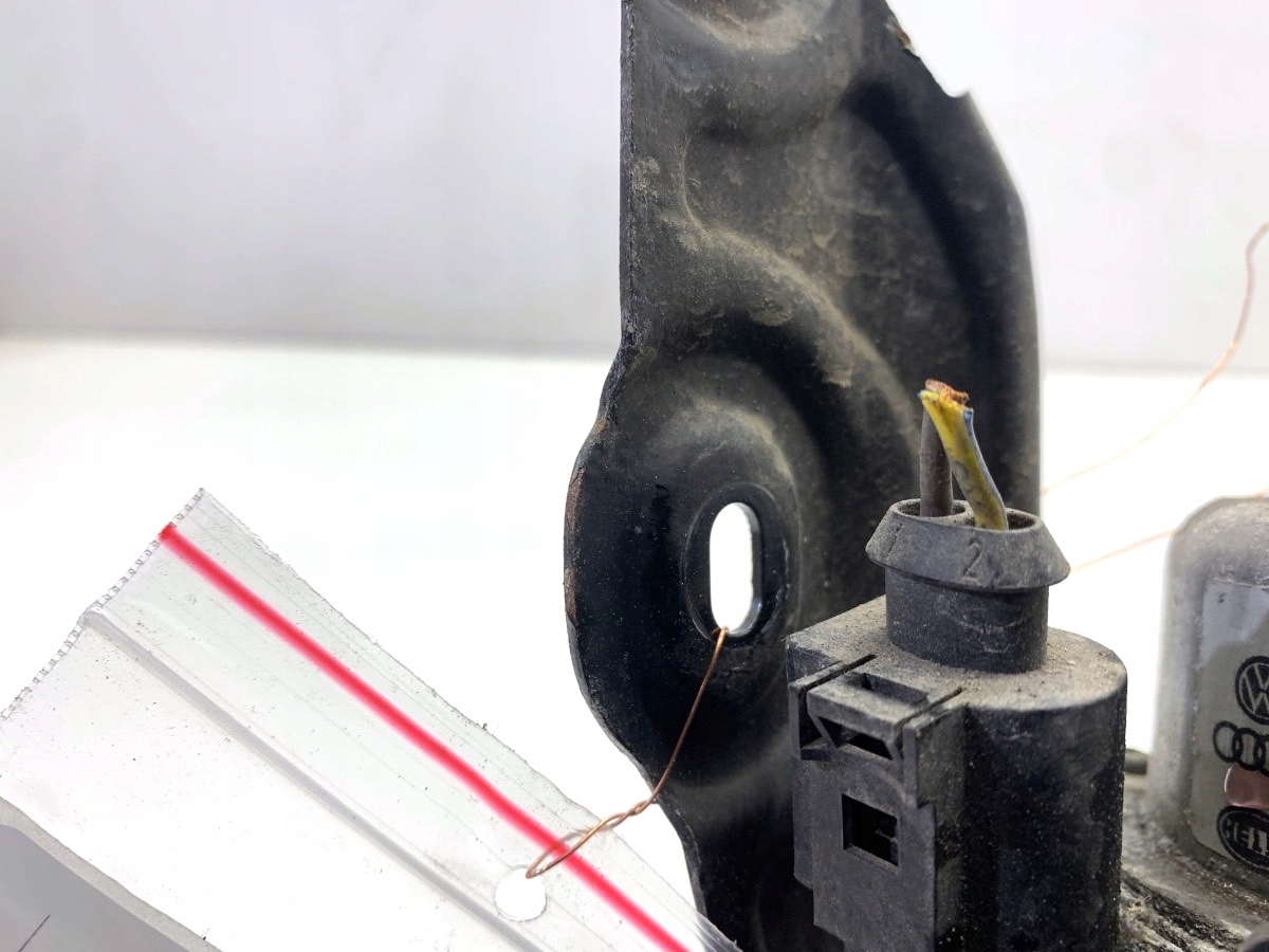 Bomba de vácuo OEM 8E0927317J para Audi A8 S8 D4 image 3