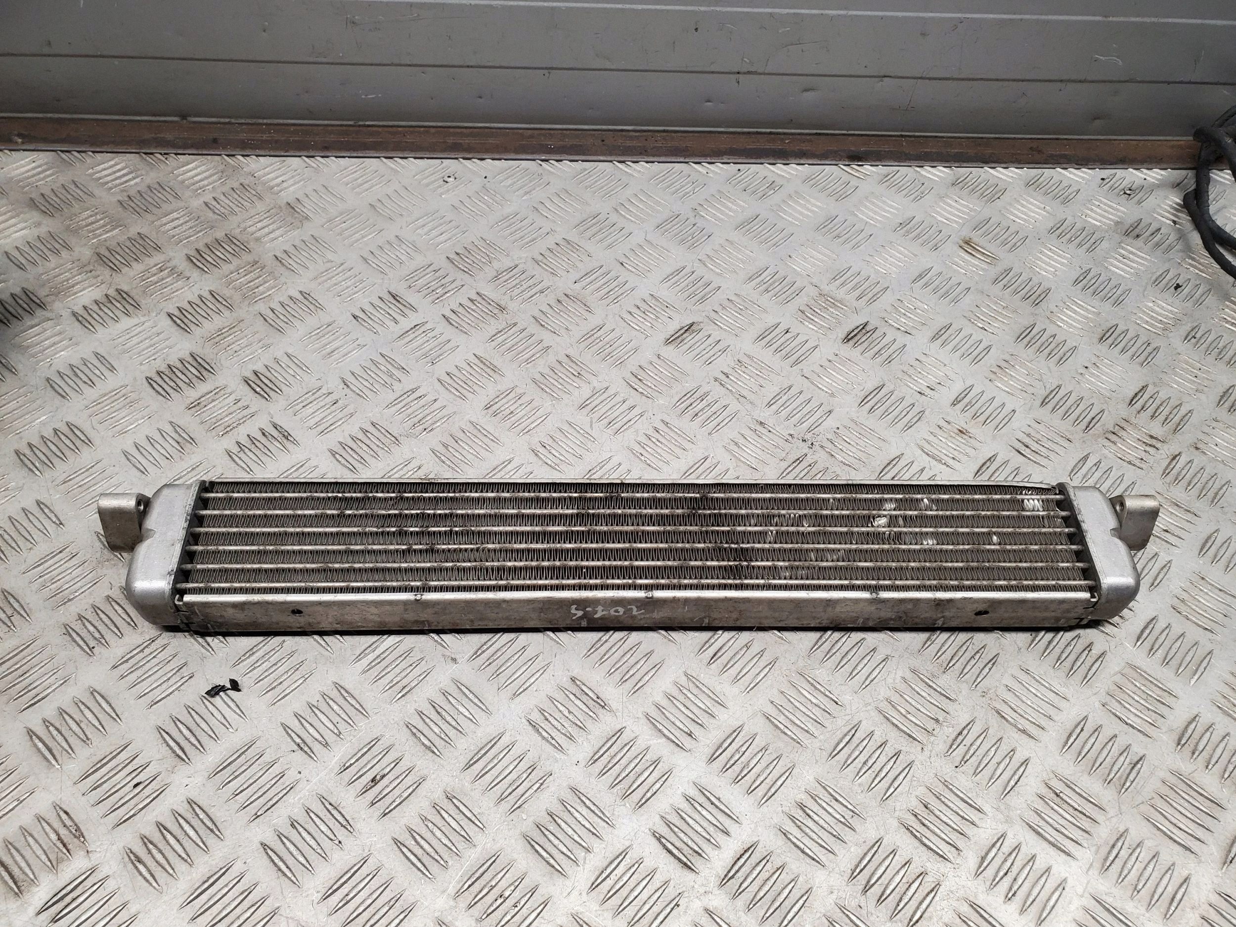 Arrefecedor de óleo Mercedes-Benz OEM A2215004600 Dianteiro image 2