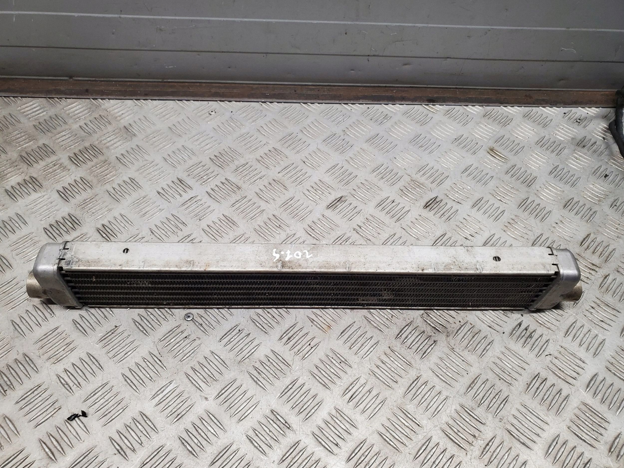 Arrefecedor de óleo Mercedes-Benz OEM A2215004600 Dianteiro image 3