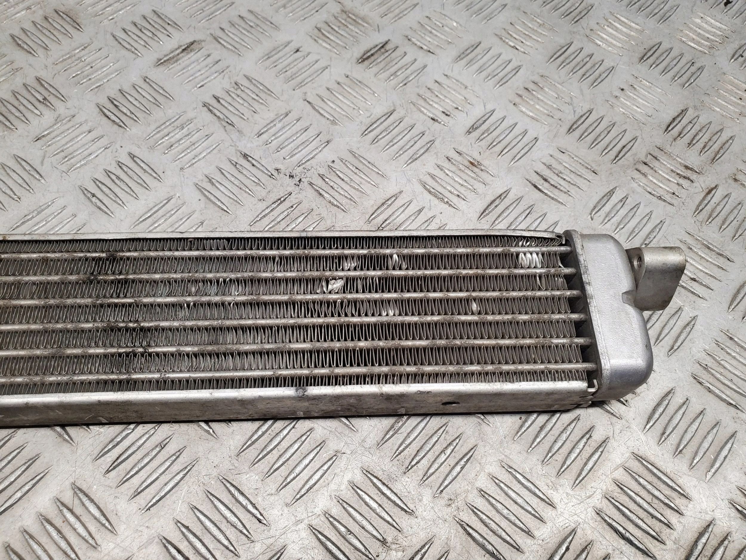 Arrefecedor de óleo Mercedes-Benz OEM A2215004600 Dianteiro image 5