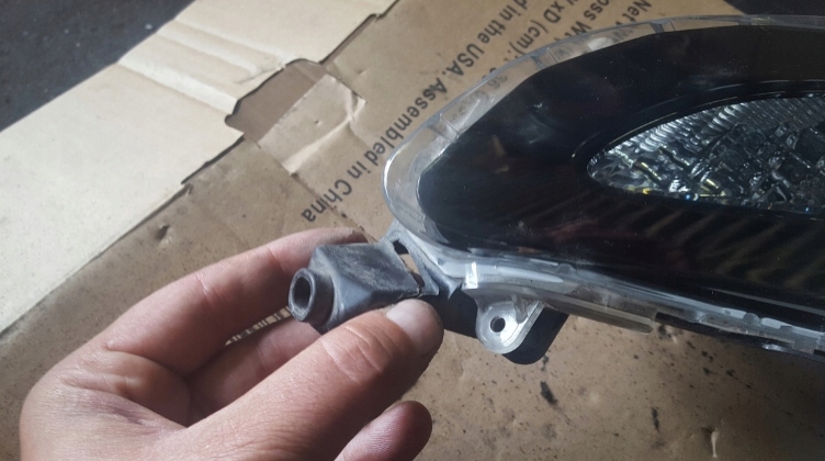 Mazda MX5 2014 peruutusvalo OEM N243-51240