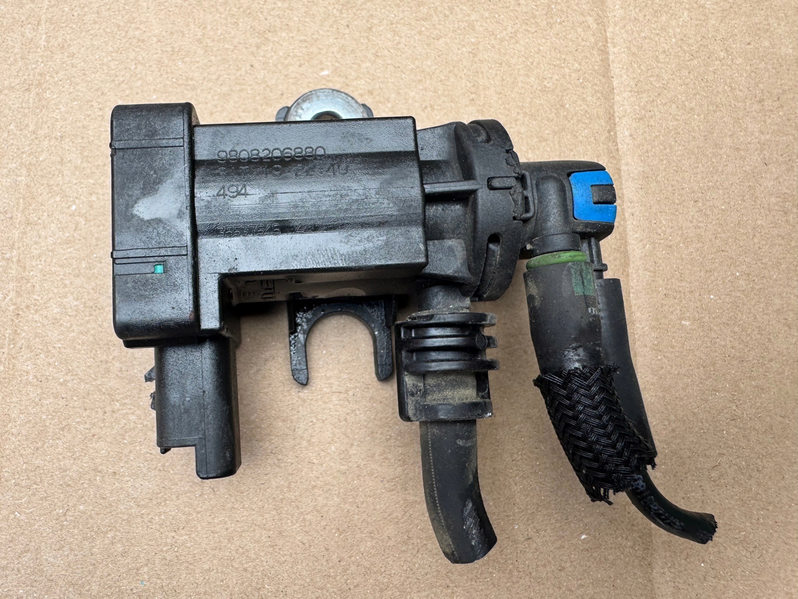 Onderdrukventiel OEM 9808206880 voor Peugeot Ford 2.0HDI