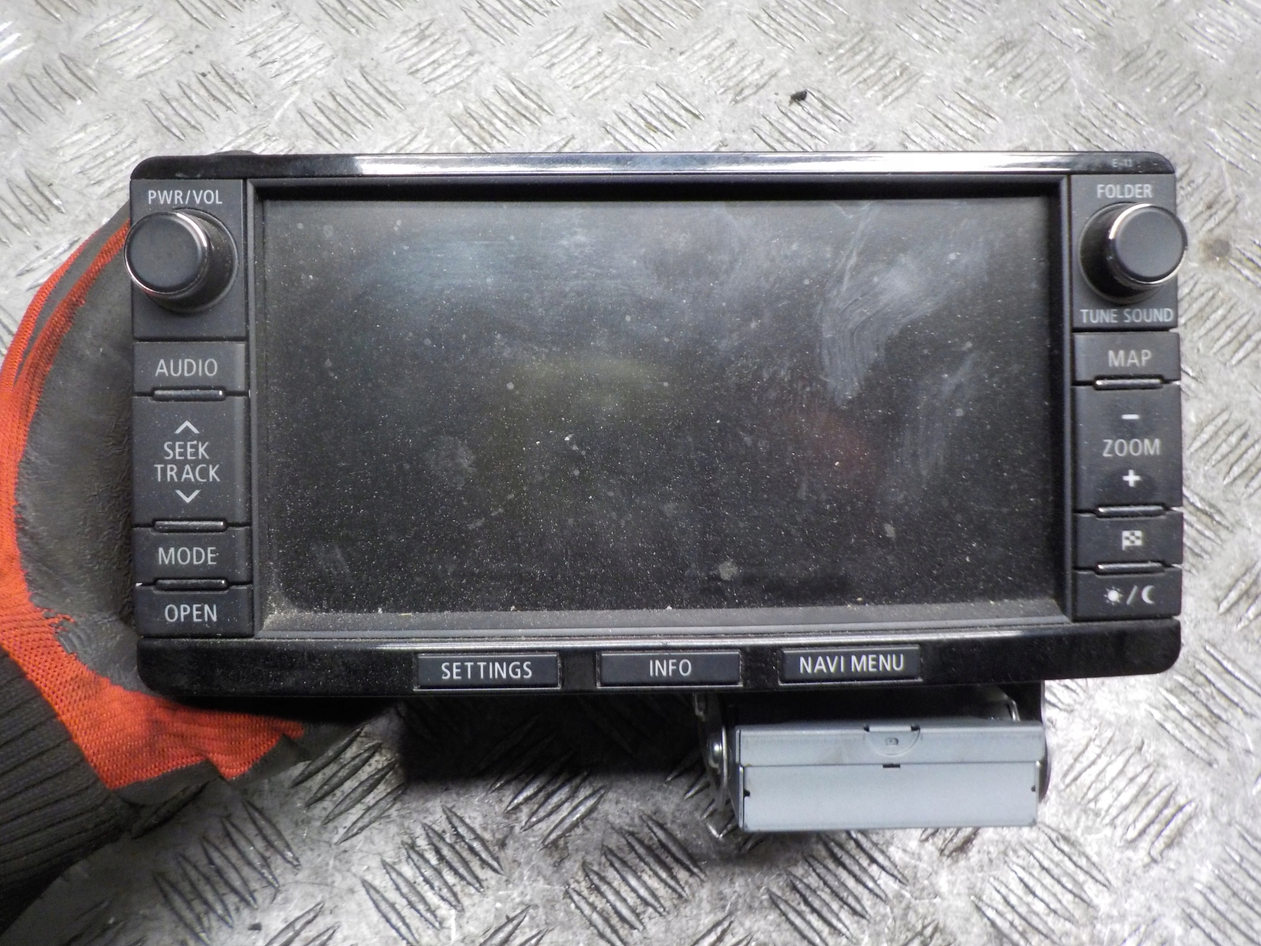 Radio Navigation Mitsubishi Outlander III 8750A526 image 3