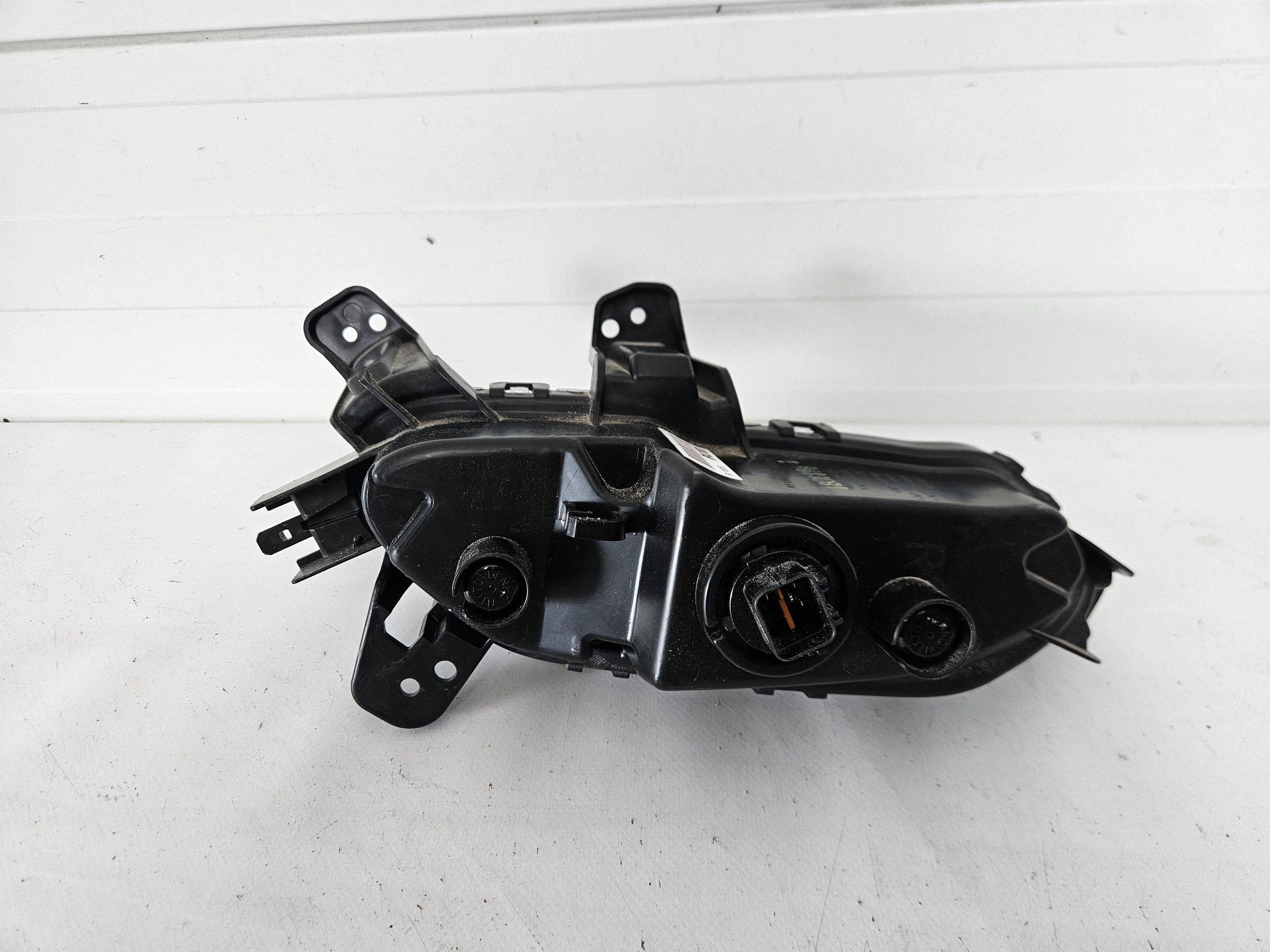 Hyundai i30 2017 Etu oikea sumuvalo OEM 92208G41 image 3