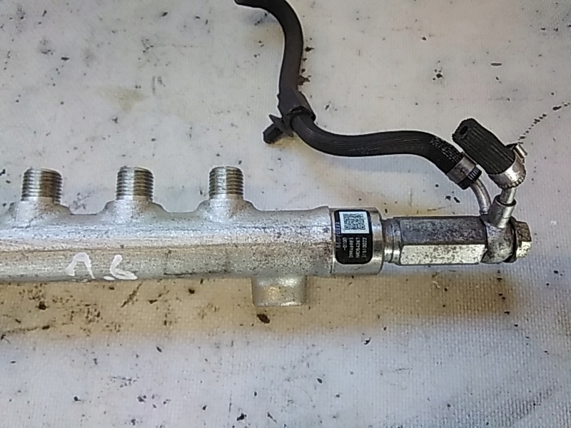 Carril de inyección Vauxhall Mokka OEM 55570022 1.6 CDTi image 3