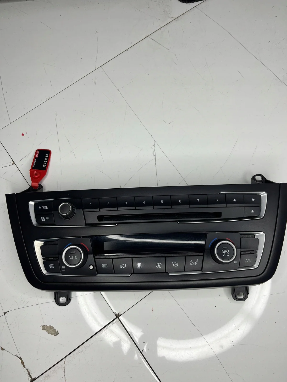 Ilmastointipaneeli BMW F30 F31 F32 F34 F36
